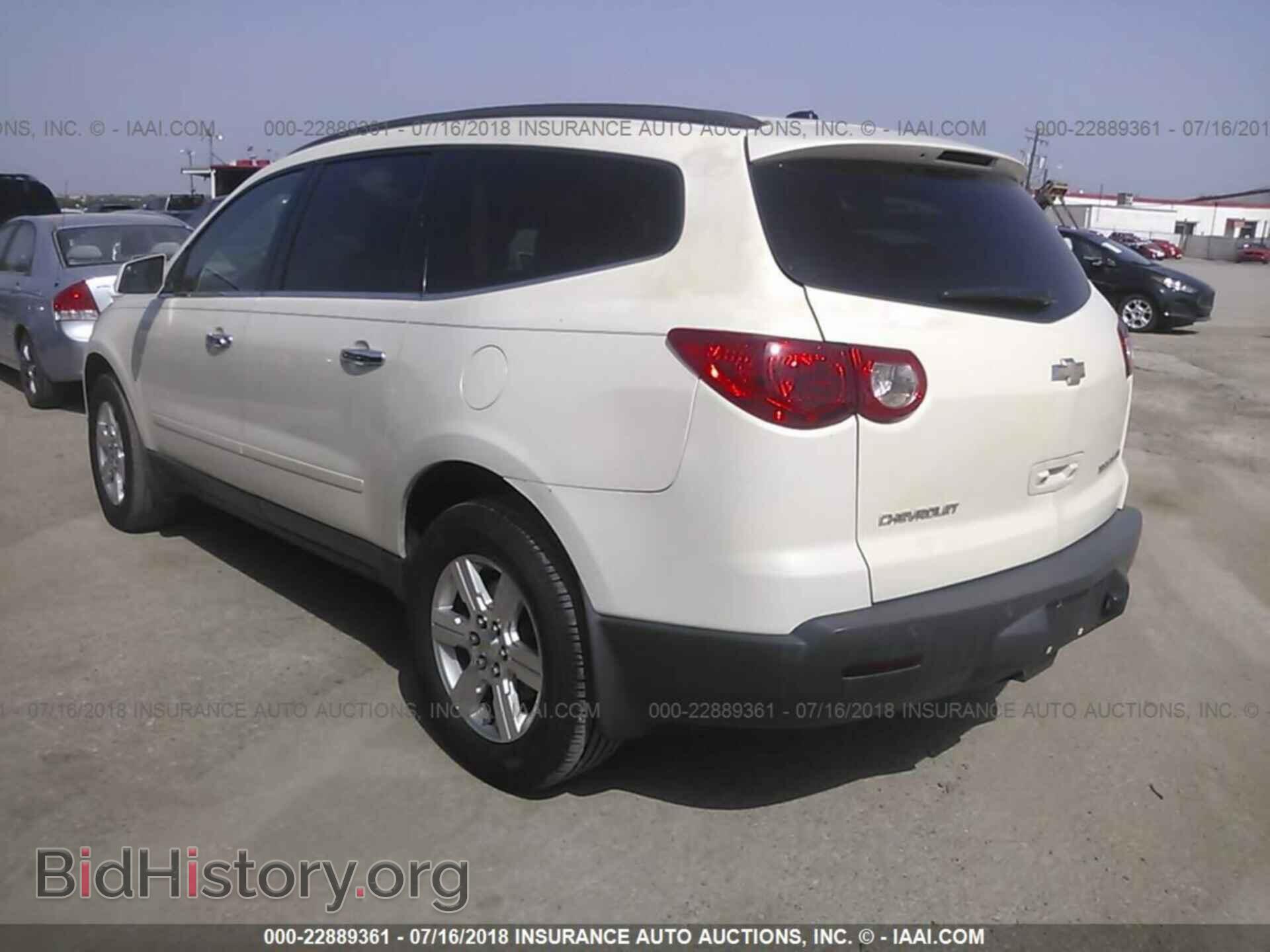 2012 Chevrolet Traverse - VIN: 1GNKRGED5CJ384382 - Фото 3