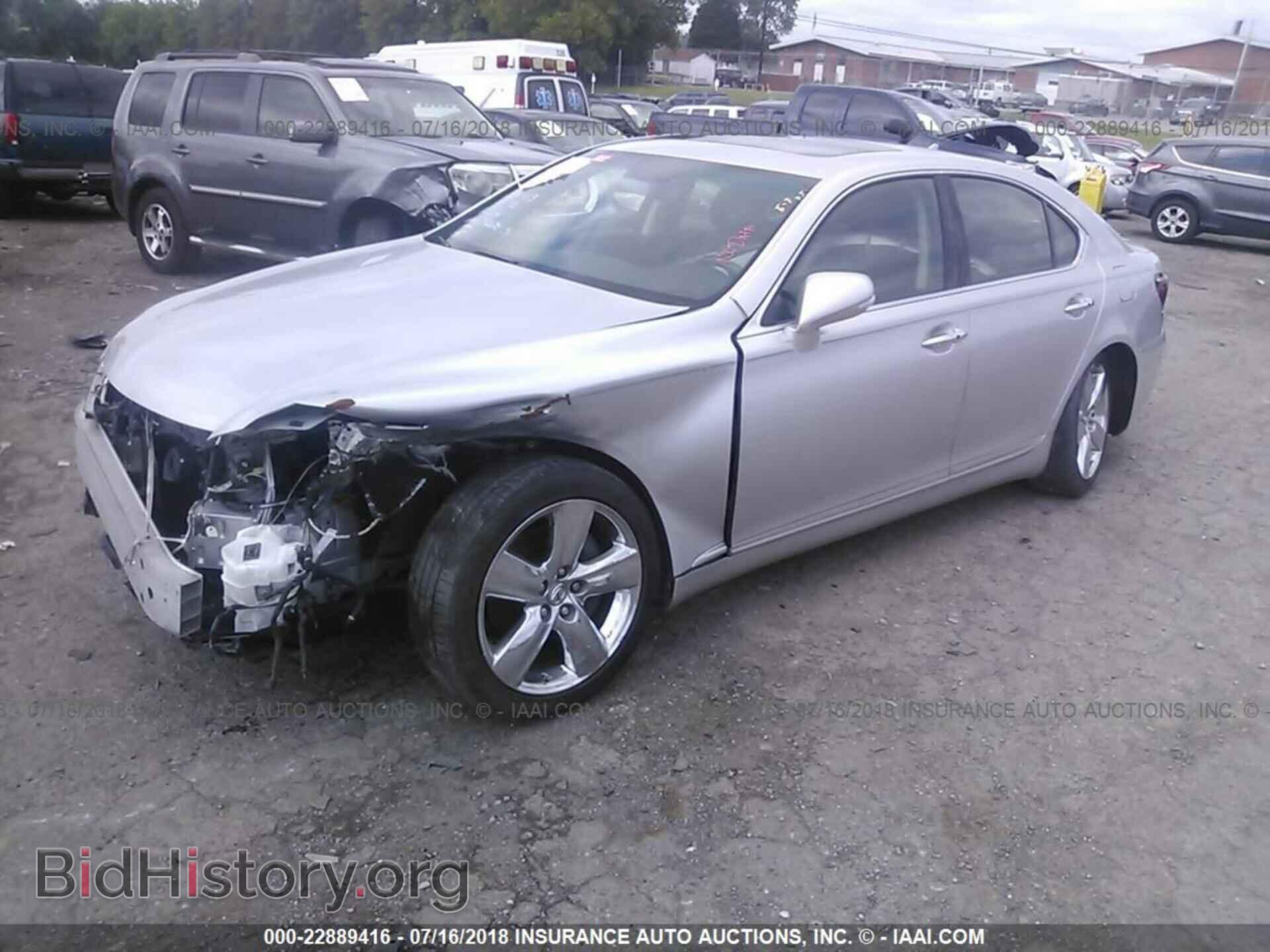 2011 Lexus Ls - VIN: JTHBL5EF1B5103281 - Фото 2