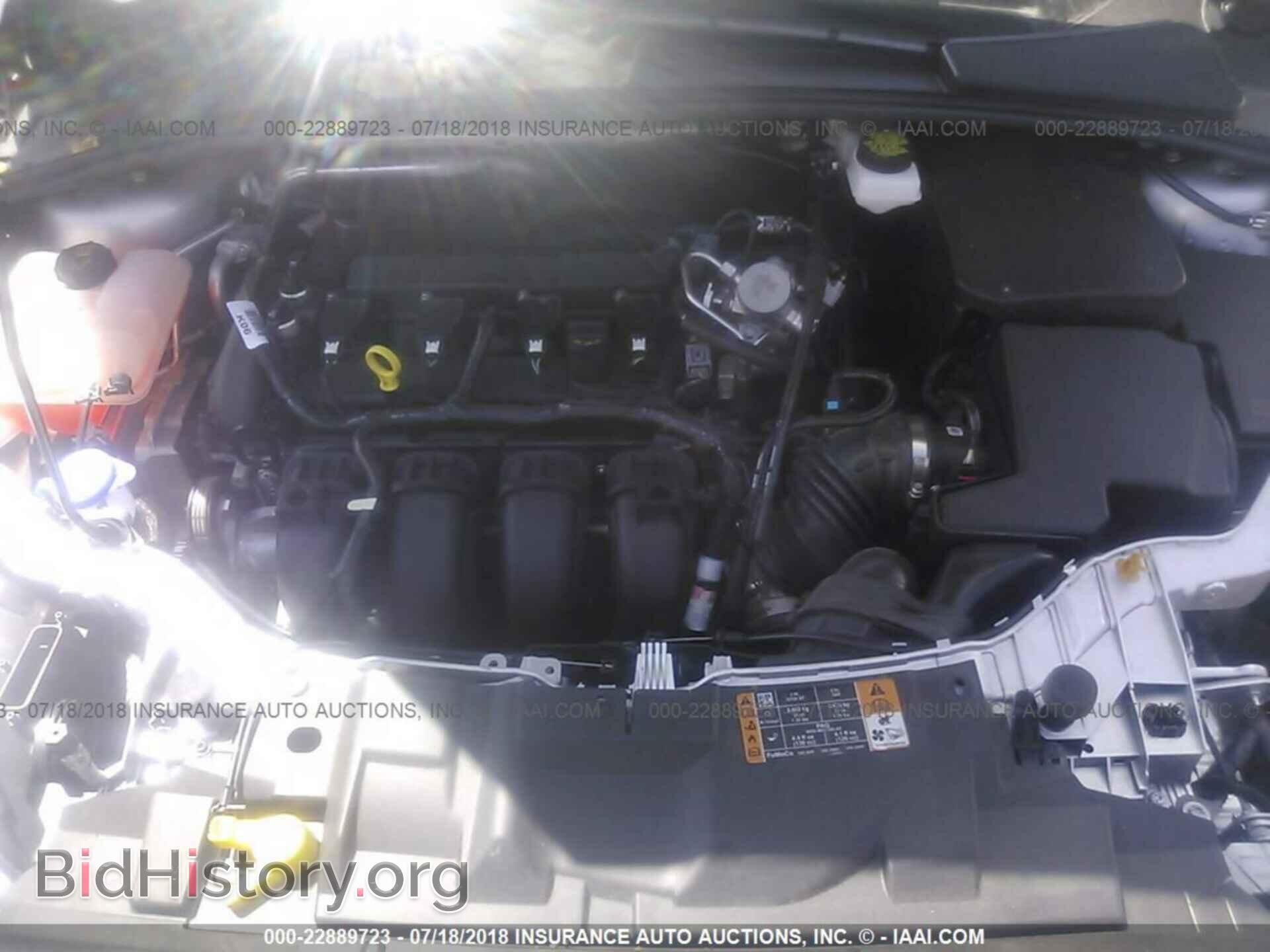 2018 Ford Focus - VIN: 1FADP3F24JL324808 - Фото 10