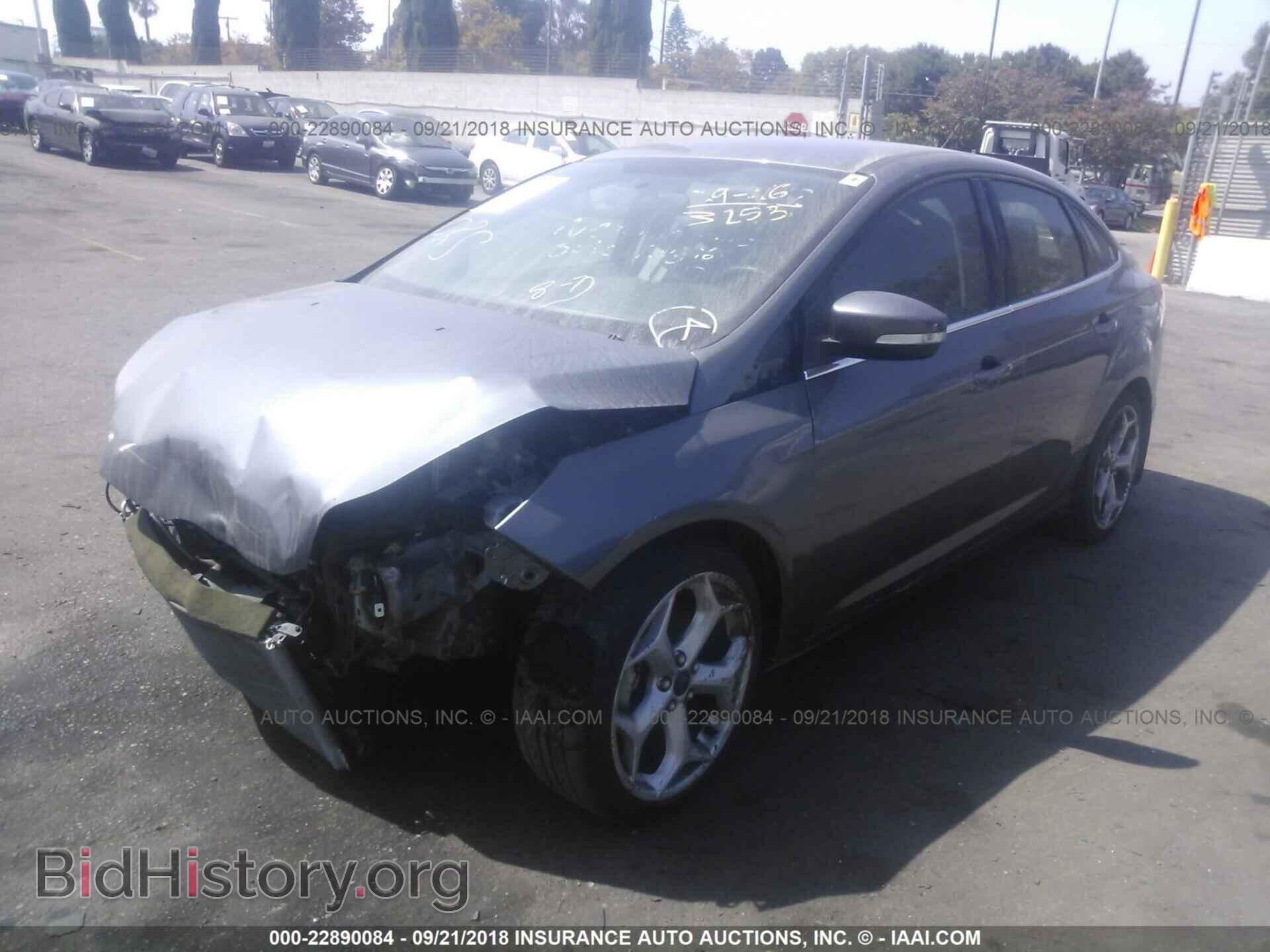 2014 Ford Focus - VIN: 1FADP3J21EL341255 - Photo 2
