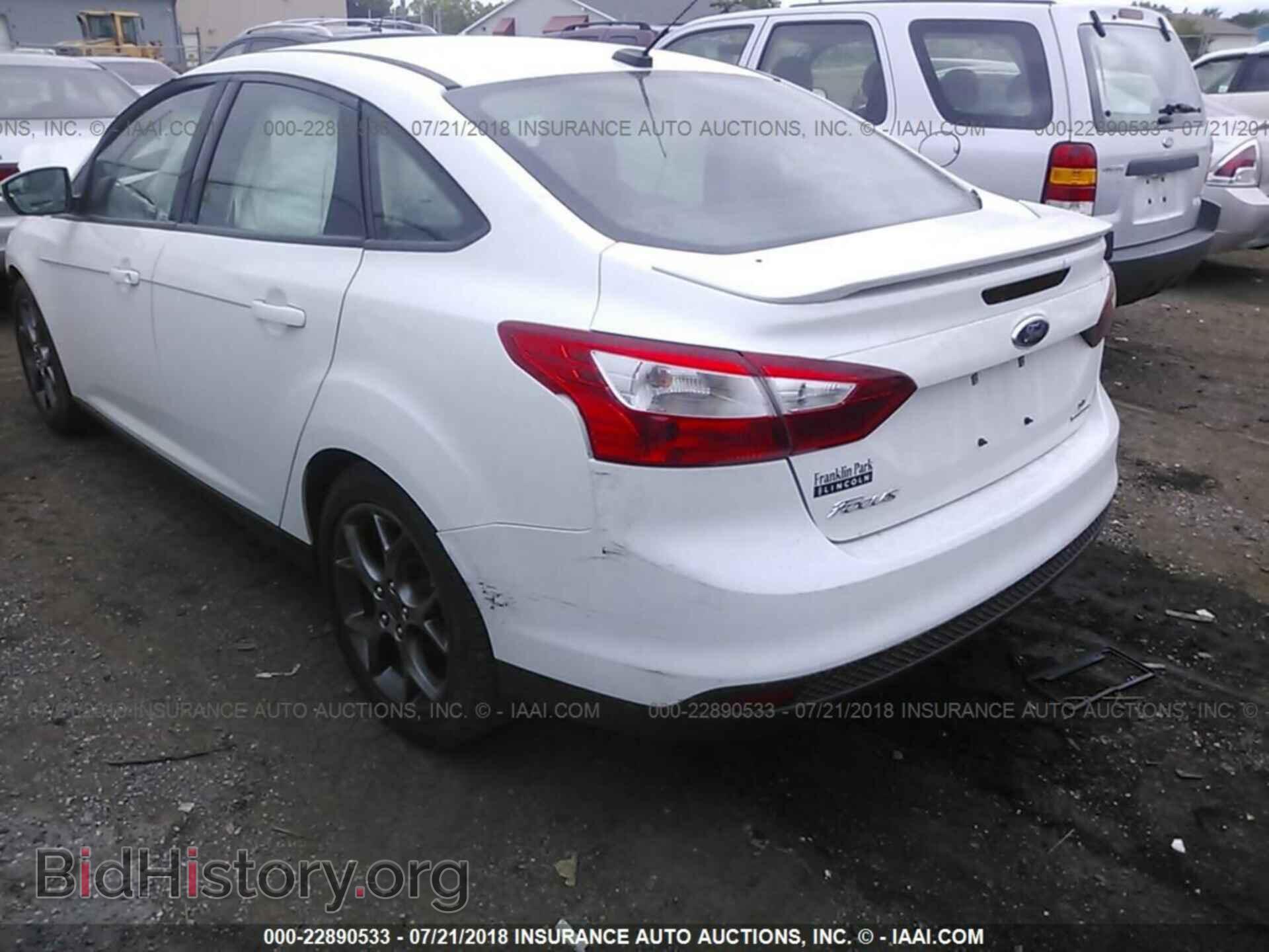 2014 Ford Focus - VIN: 1FADP3F22EL275727 - Фото 3