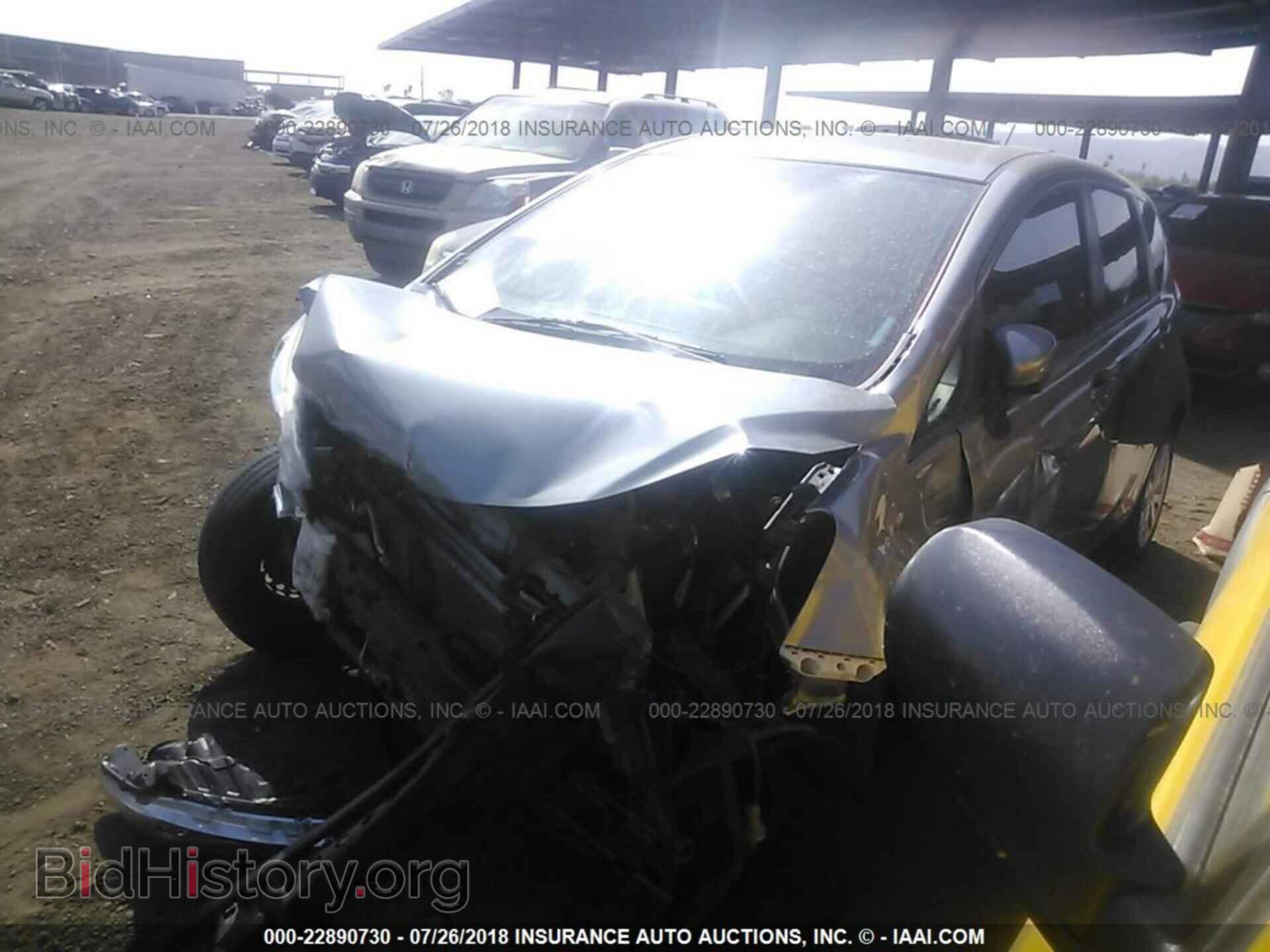 2015 Nissan Versa note - VIN: 3N1CE2CP4FL436142 - Фото 2
