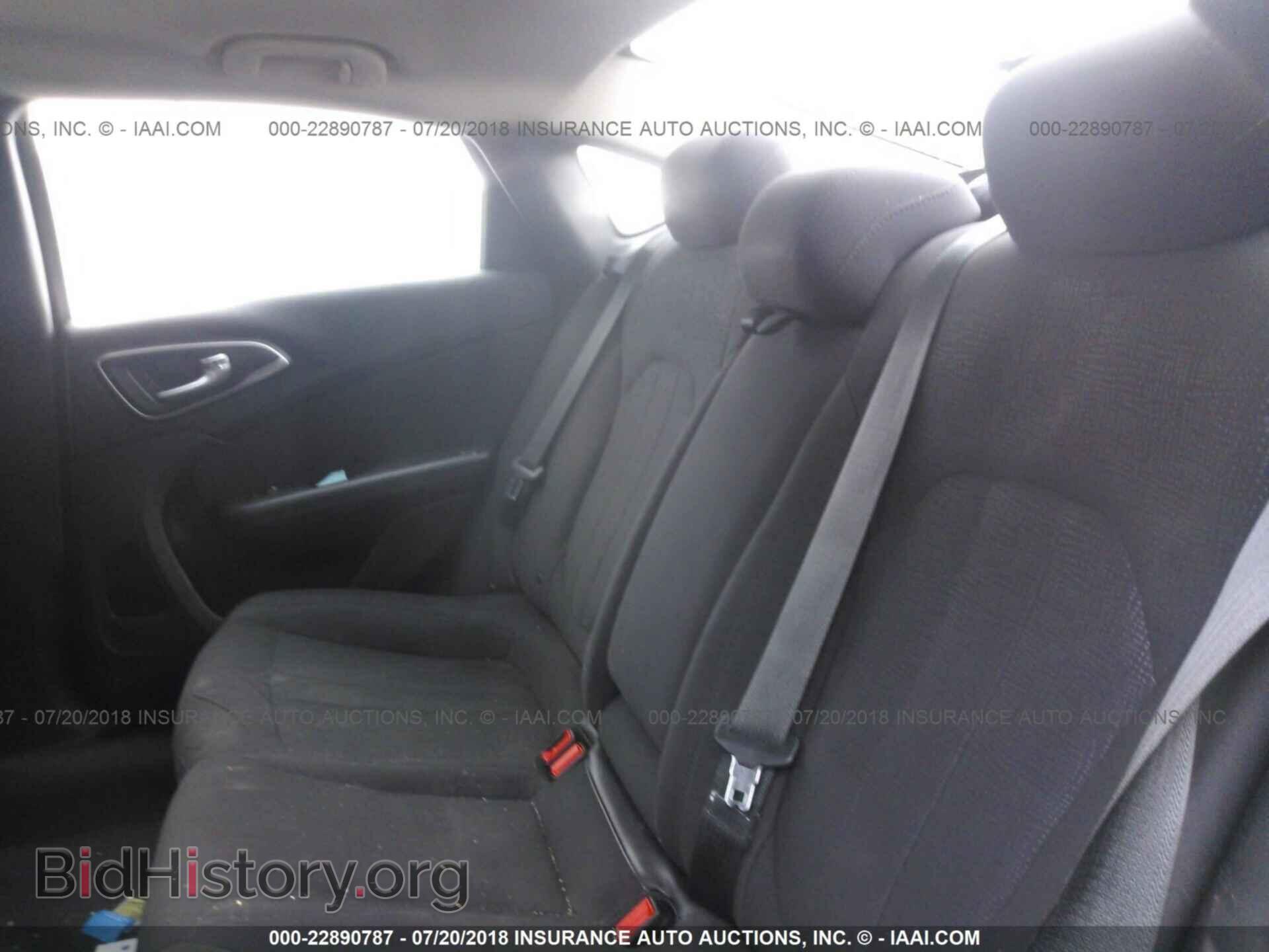 2015 Chrysler 200 - VIN: 1C3CCCAB0FN574023 - Фото 8