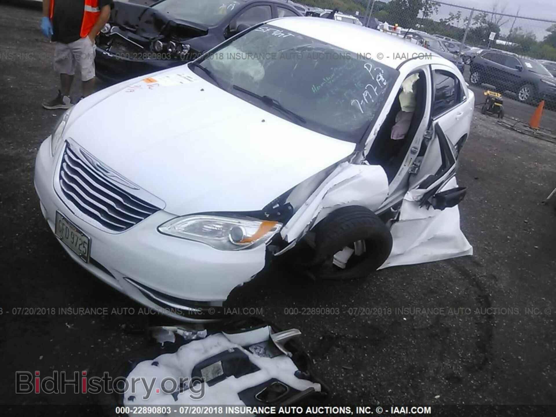 2011 Chrysler 200 - VIN: 1C3BC1FB5BN547645 - Фото 2