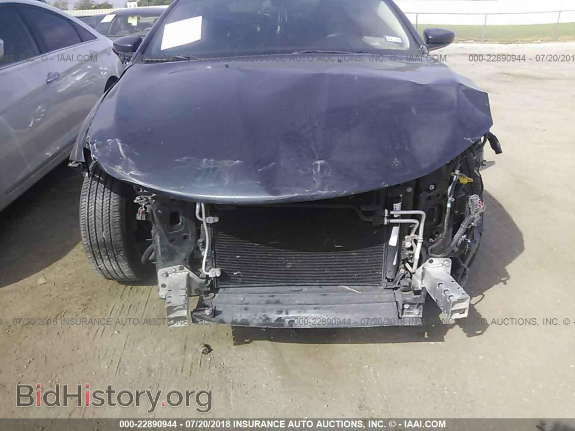 2016 Chrysler 200 - VIN: 1C3CCCAB5GN193804 - Photo 6