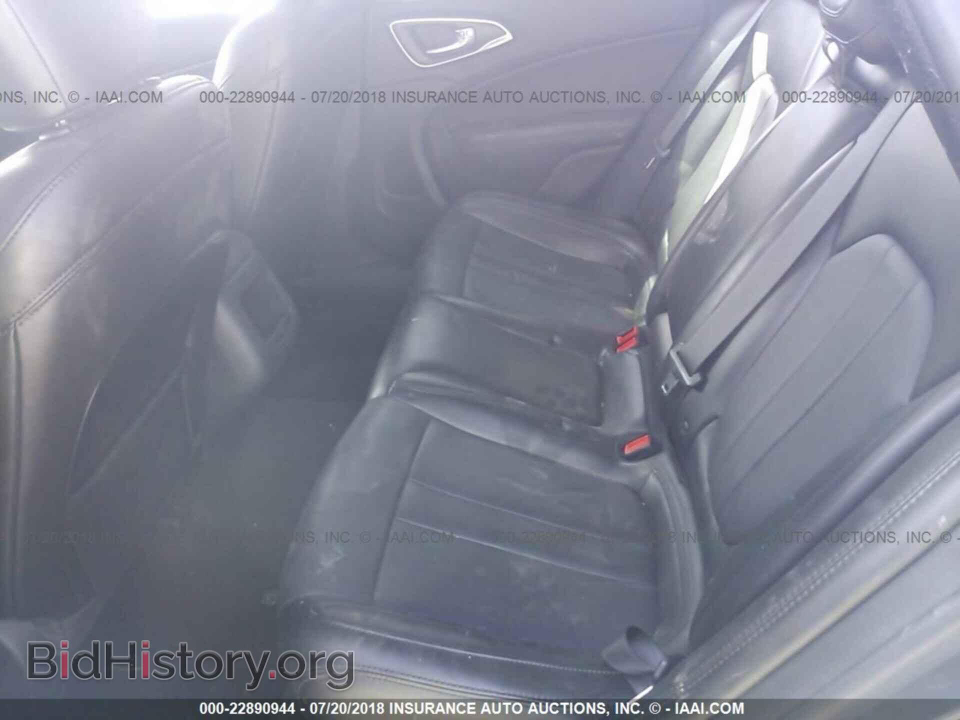 2016 Chrysler 200 - VIN: 1C3CCCAB5GN193804 - Photo 8