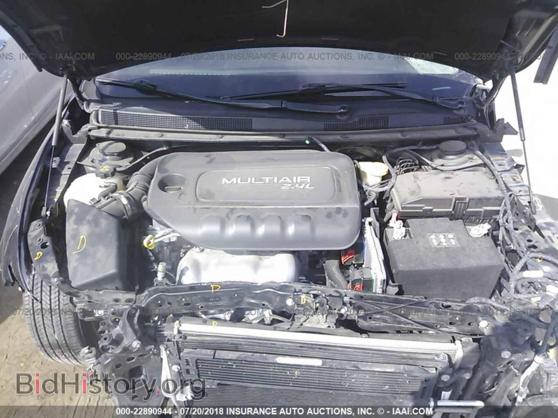 2016 Chrysler 200 - VIN: 1C3CCCAB5GN193804 - Photo 10
