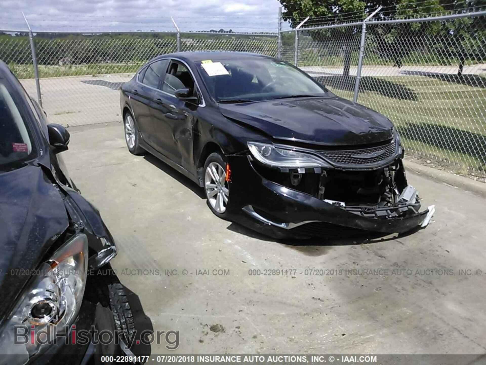 Photo 1C3CCCAB4FN572209 - Chrysler 200 2015