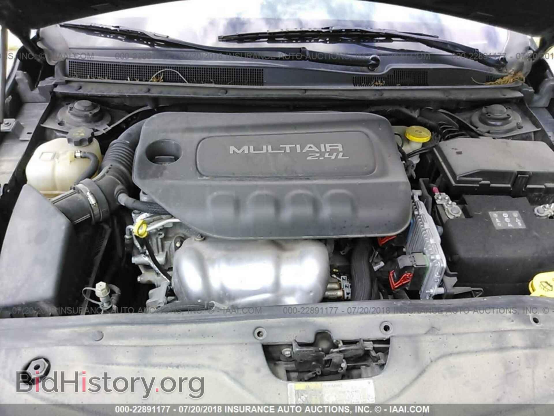 2015 Chrysler 200 - VIN: 1C3CCCAB4FN572209 - Photo 10