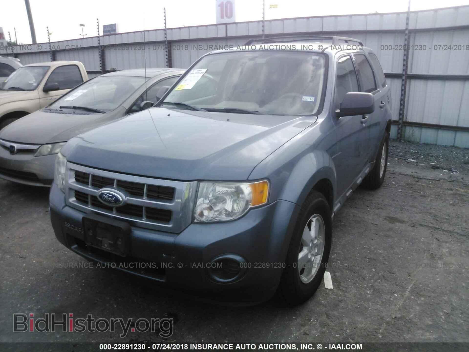 2012 Ford Escape - VIN: 1FMCU0C74CKA60121 - Photo 2