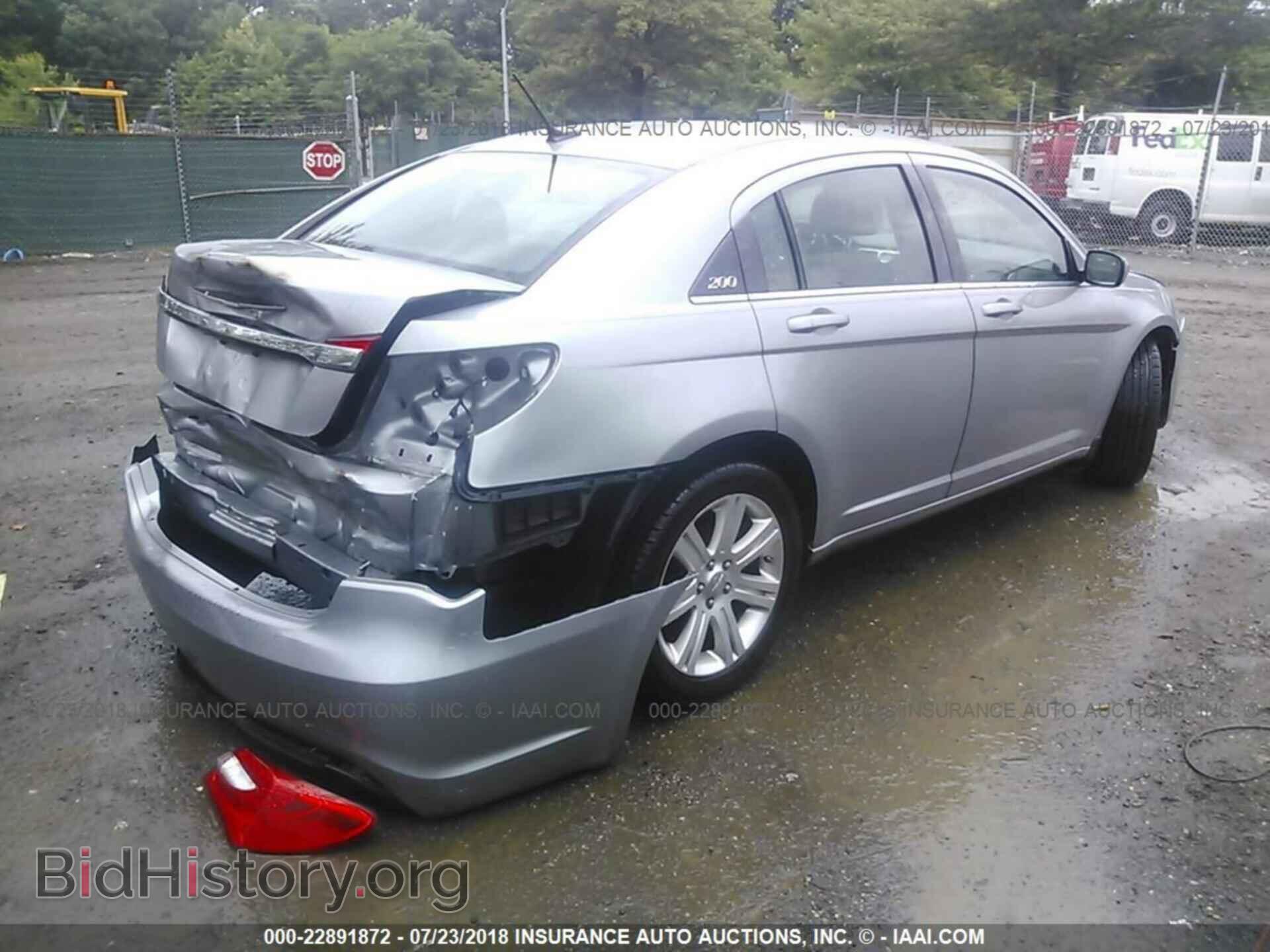 2013 Chrysler 200 - VIN: 1C3CCBAB1DN671285 - Фото 4
