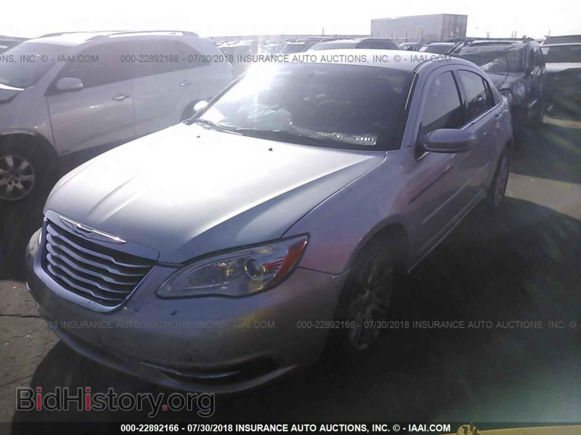 2012 Chrysler 200 - VIN: 1C3CCBAB5CN317347 - Фото 2