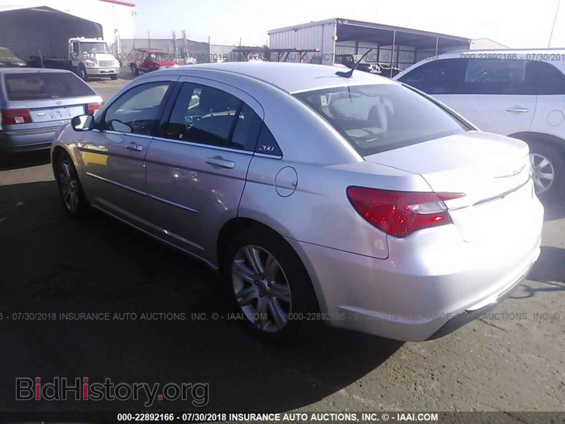 2012 Chrysler 200 - VIN: 1C3CCBAB5CN317347 - Фото 3