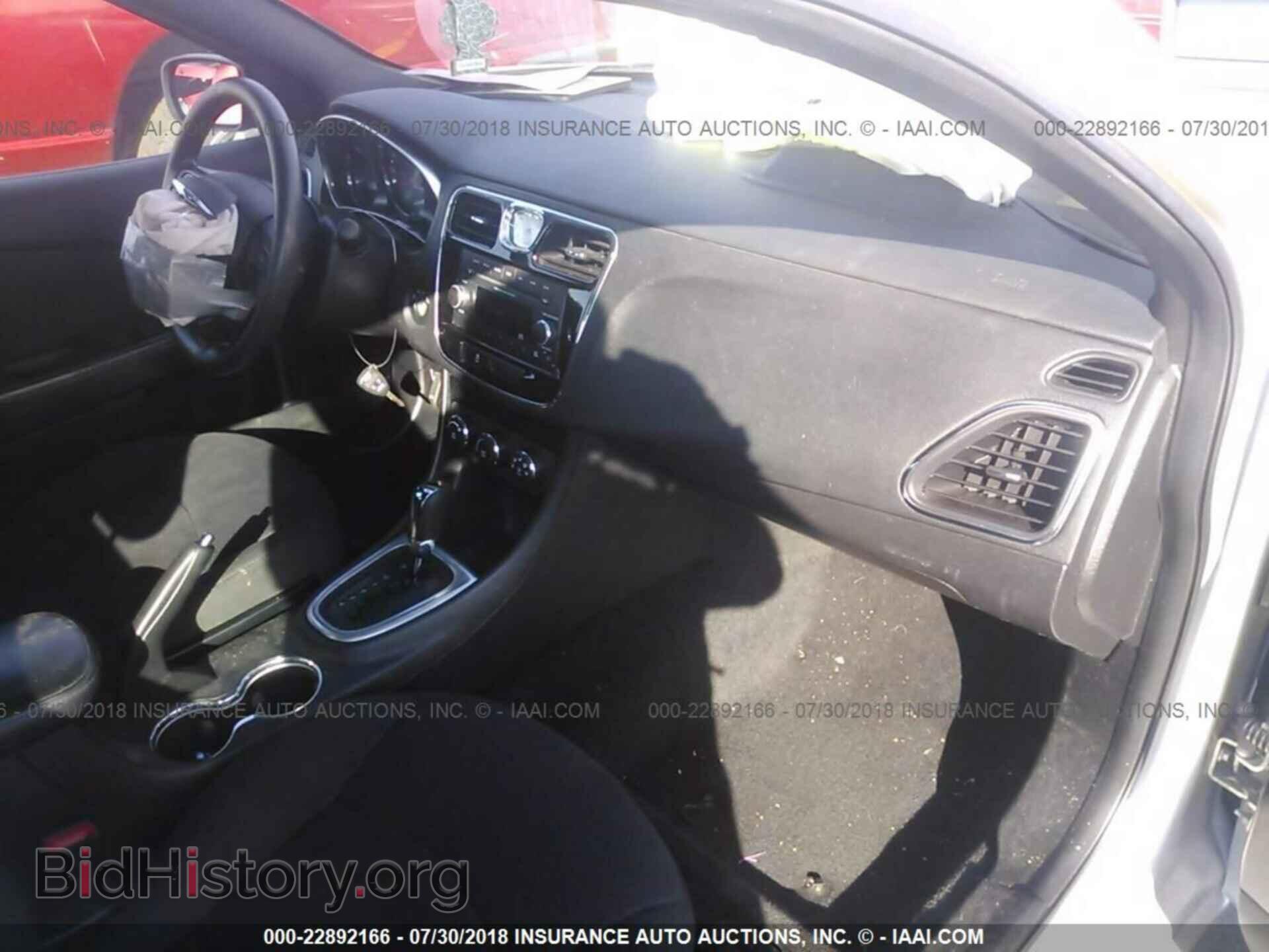 2012 Chrysler 200 - VIN: 1C3CCBAB5CN317347 - Фото 5