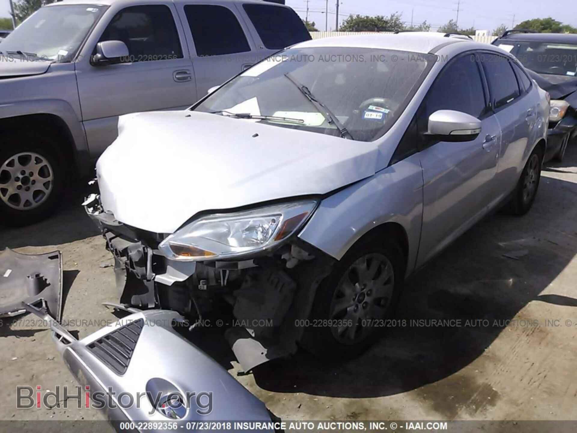 2013 Ford Focus - VIN: 1FADP3F23DL383868 - Photo 2