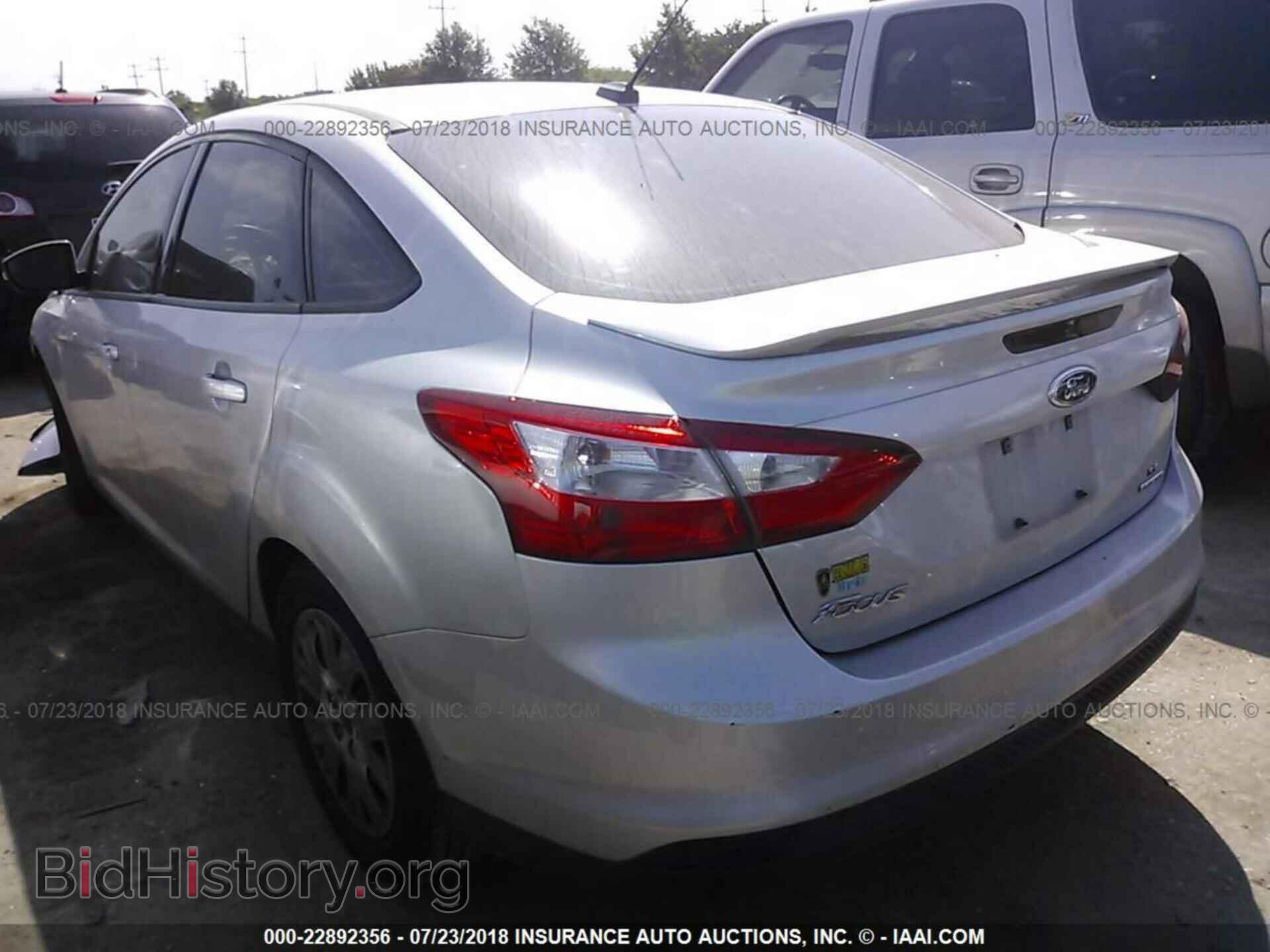 2013 Ford Focus - VIN: 1FADP3F23DL383868 - Photo 3