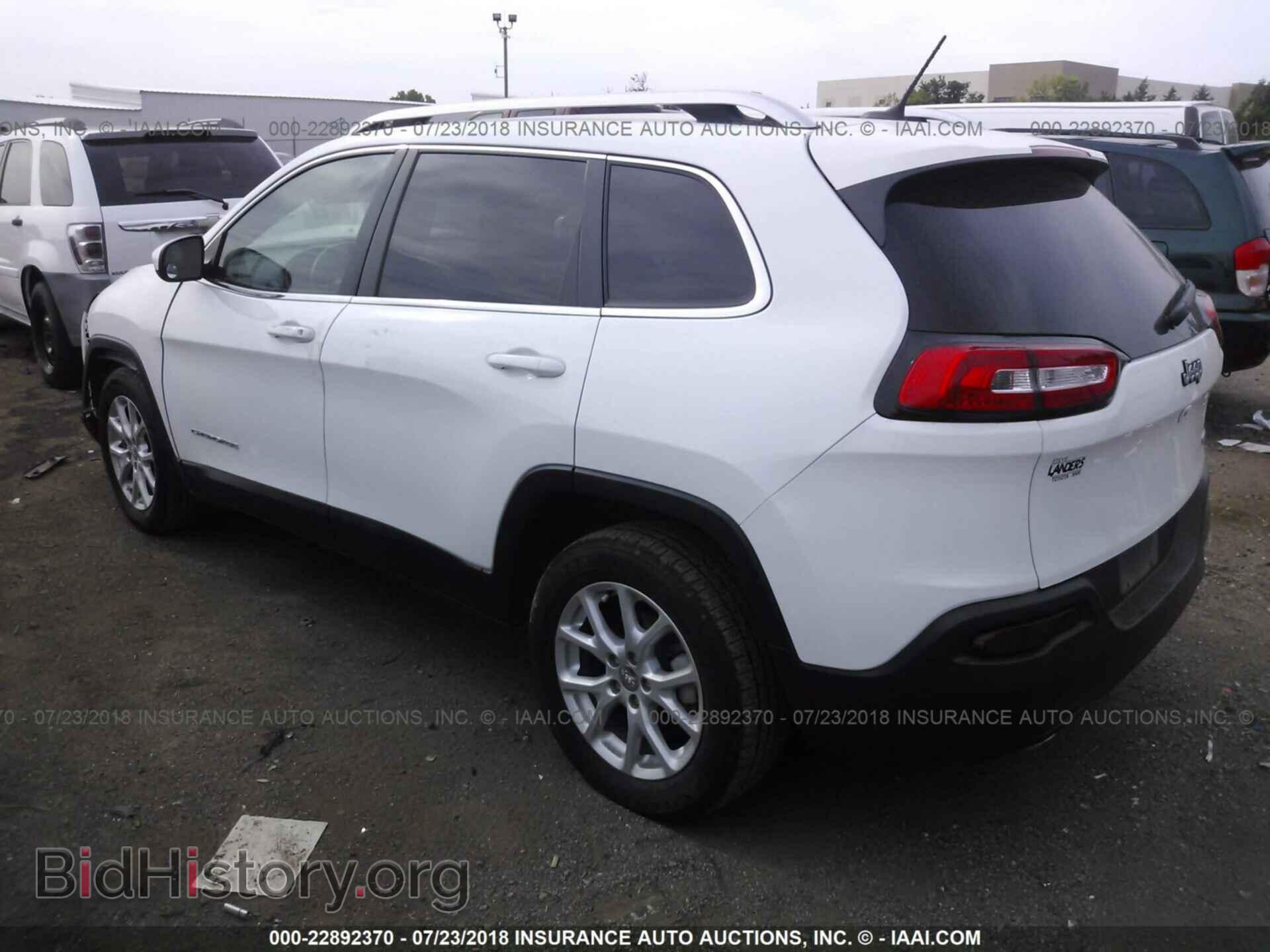 2015 Jeep Cherokee - VIN: 1C4PJLCB4FW781038 - Photo 3