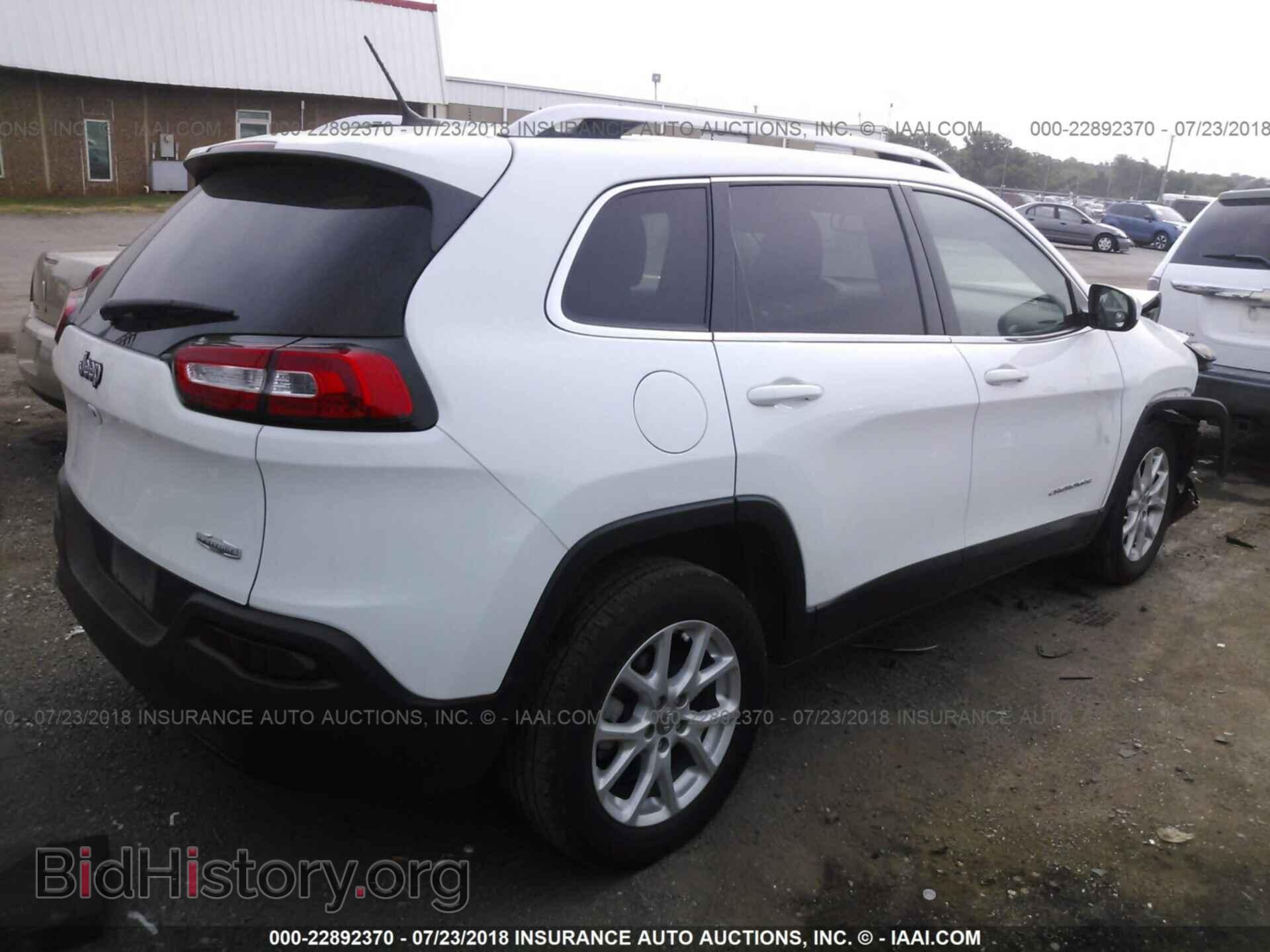 2015 Jeep Cherokee - VIN: 1C4PJLCB4FW781038 - Photo 4