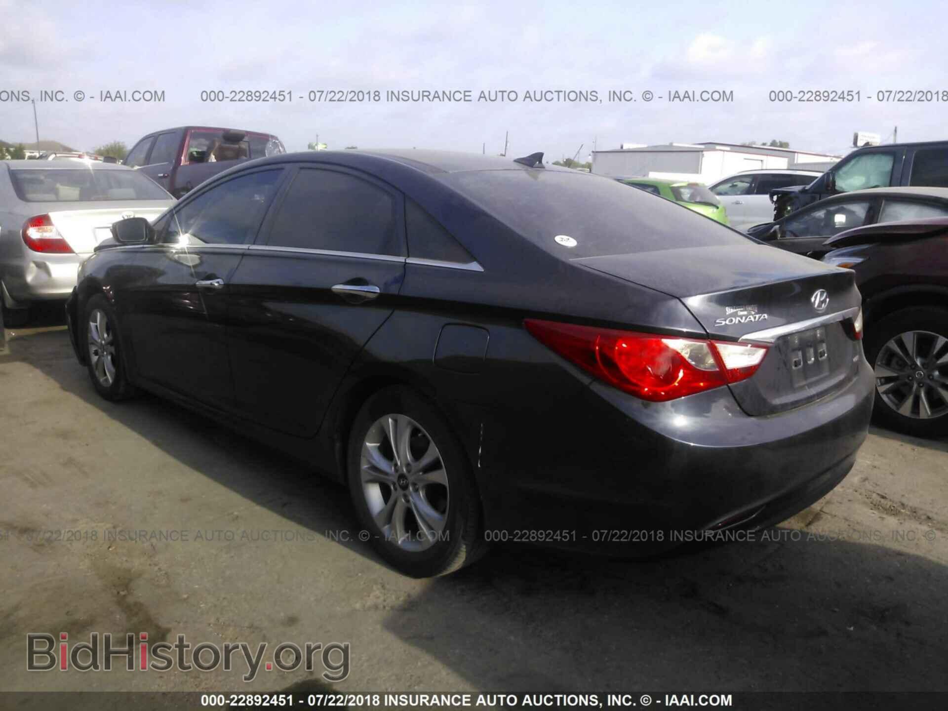 2012 Hyundai Sonata - VIN: 5NPEC4AC8CH364607 - Photo 3