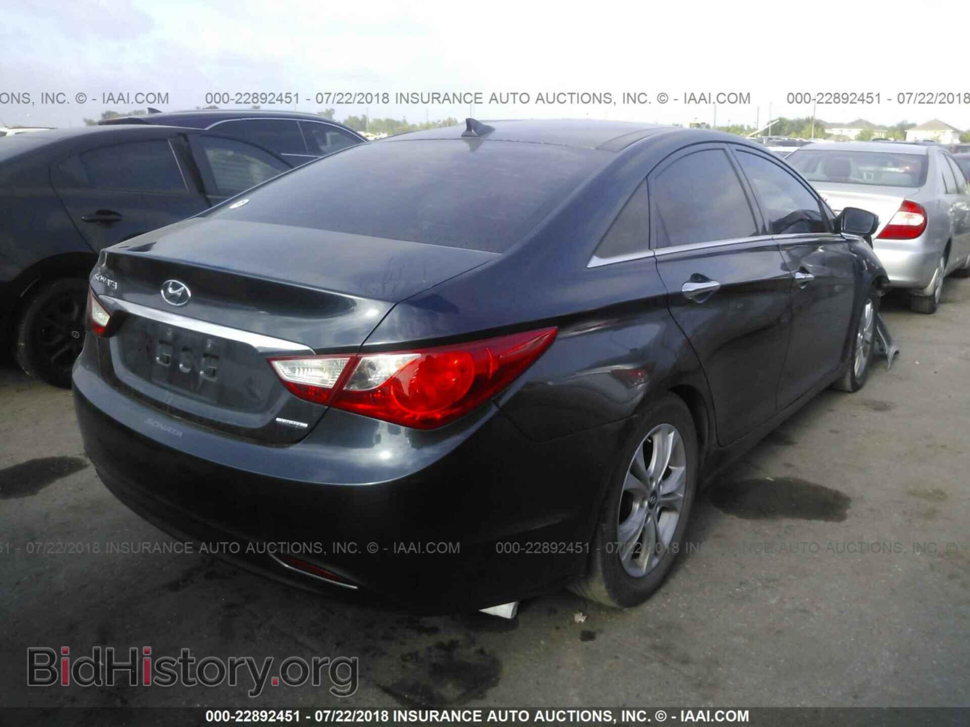 2012 Hyundai Sonata - VIN: 5NPEC4AC8CH364607 - Photo 4