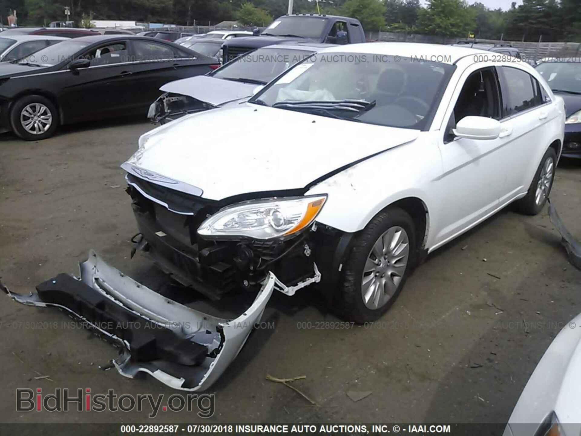 2012 Chrysler 200 - VIN: 1C3CCBAB8CN167167 - Фото 2