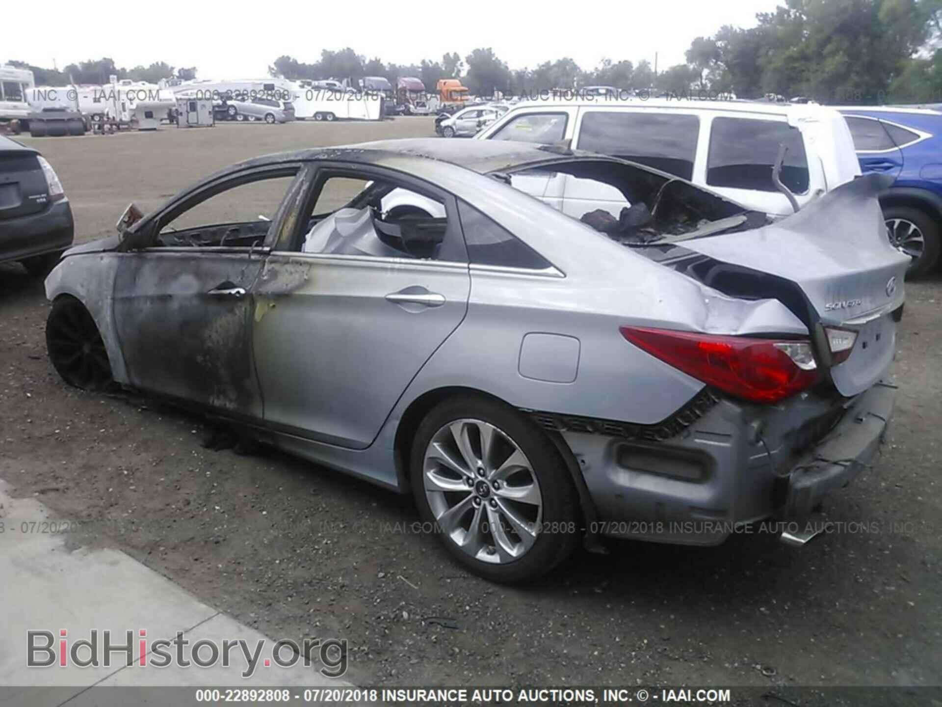 2012 Hyundai Sonata - VIN: 5NPEC4AC0CH331875 - Photo 3