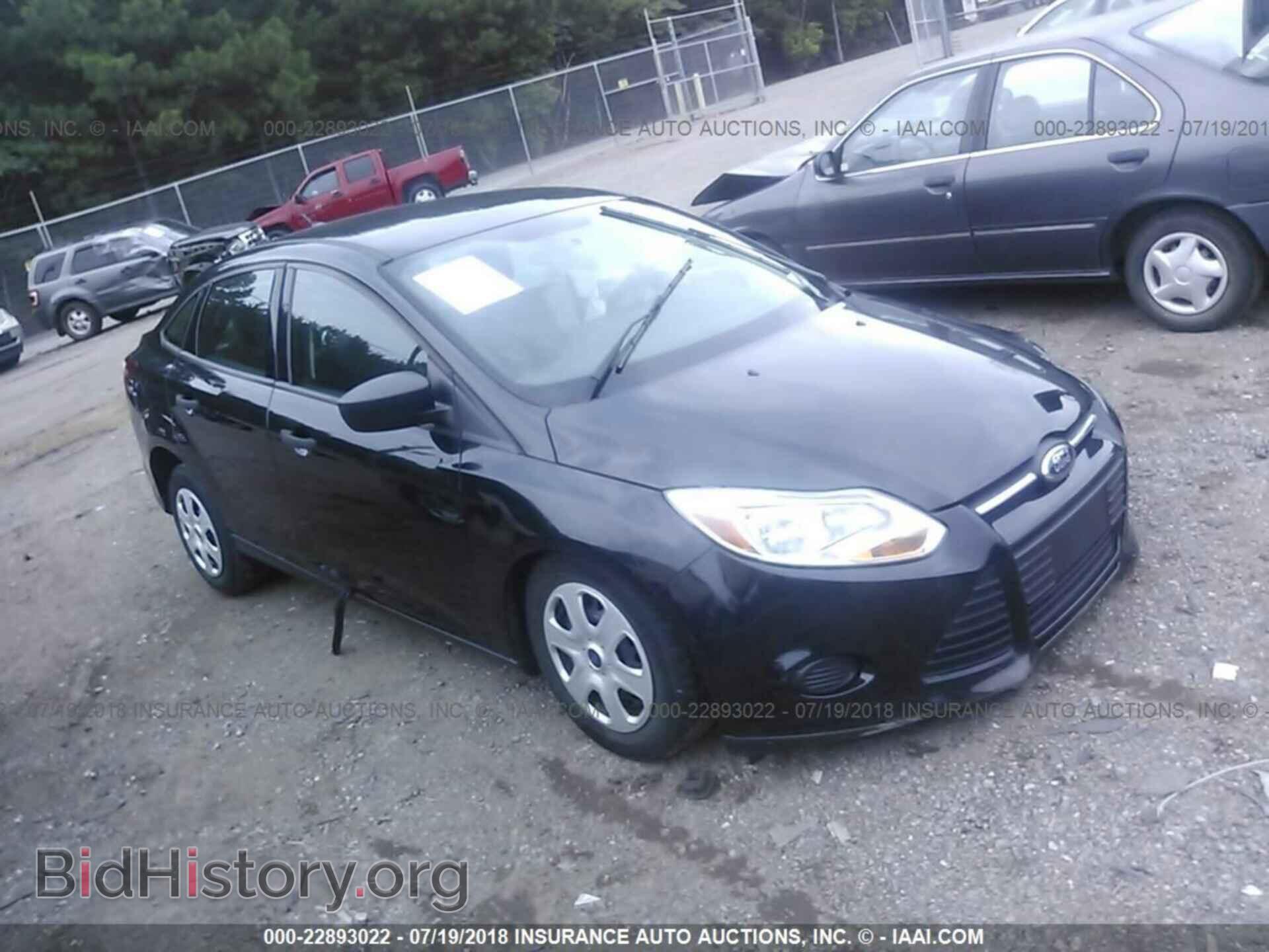 Photo 1FADP3E22EL126400 - Ford Focus 2014