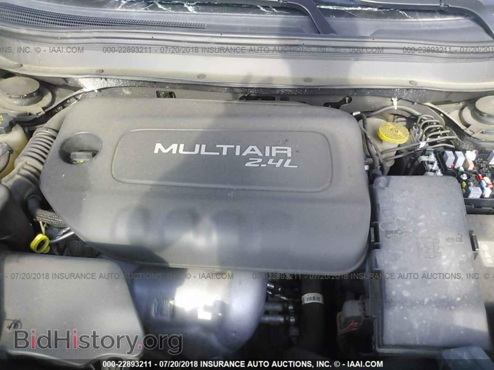 2015 Jeep Cherokee - VIN: 1C4PJMCBXFW691821 - Photo 10