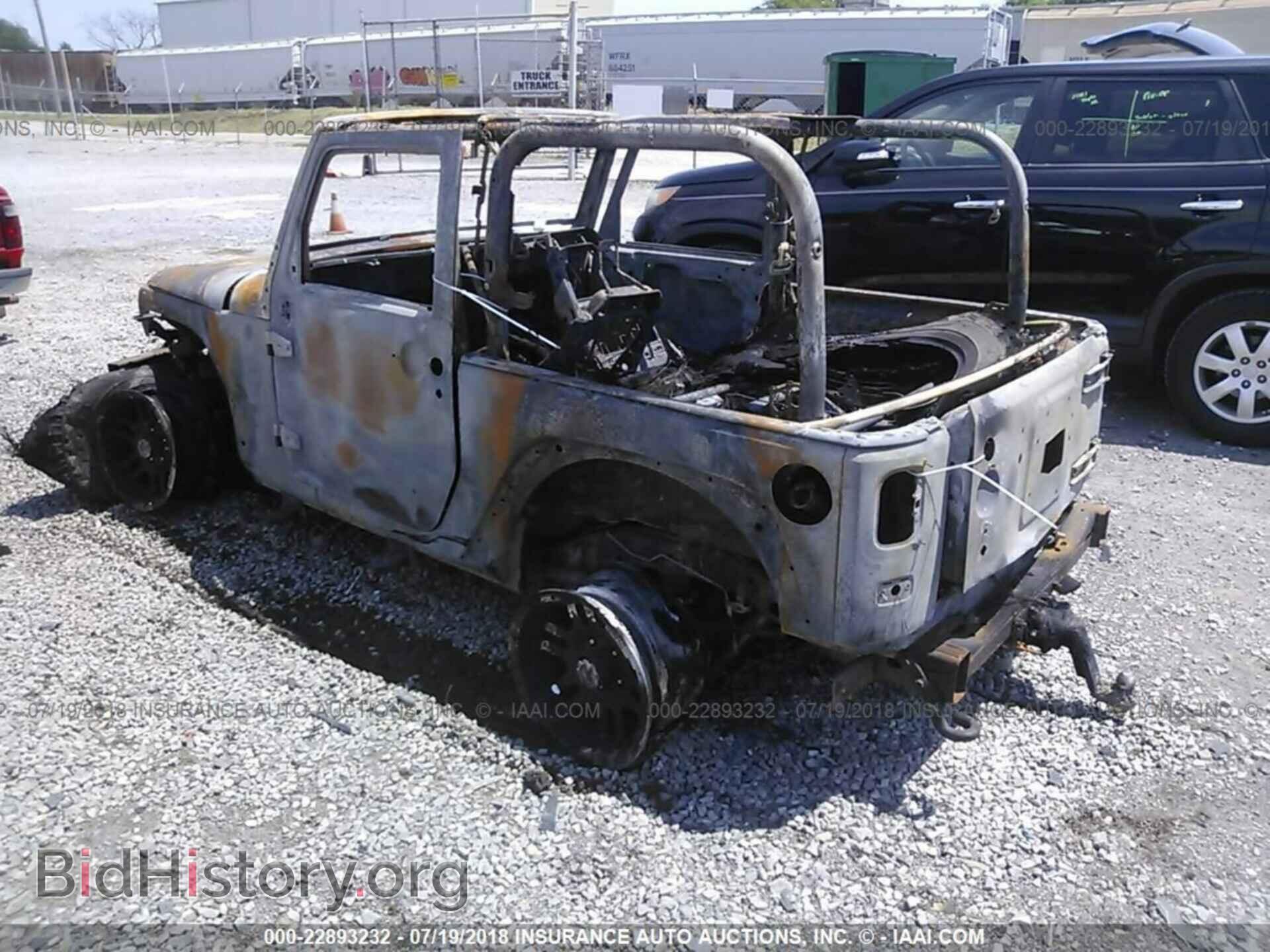 2012 Jeep Wrangler - VIN: 1C4AJWAG2CL172095 - Фото 3