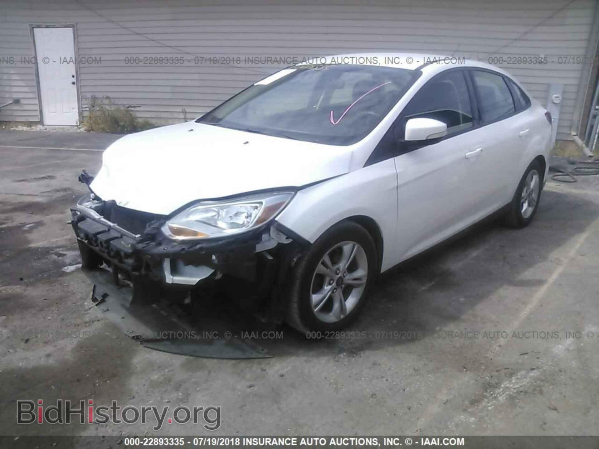 2014 Ford Focus - VIN: 1FADP3F20EL306568 - Photo 2