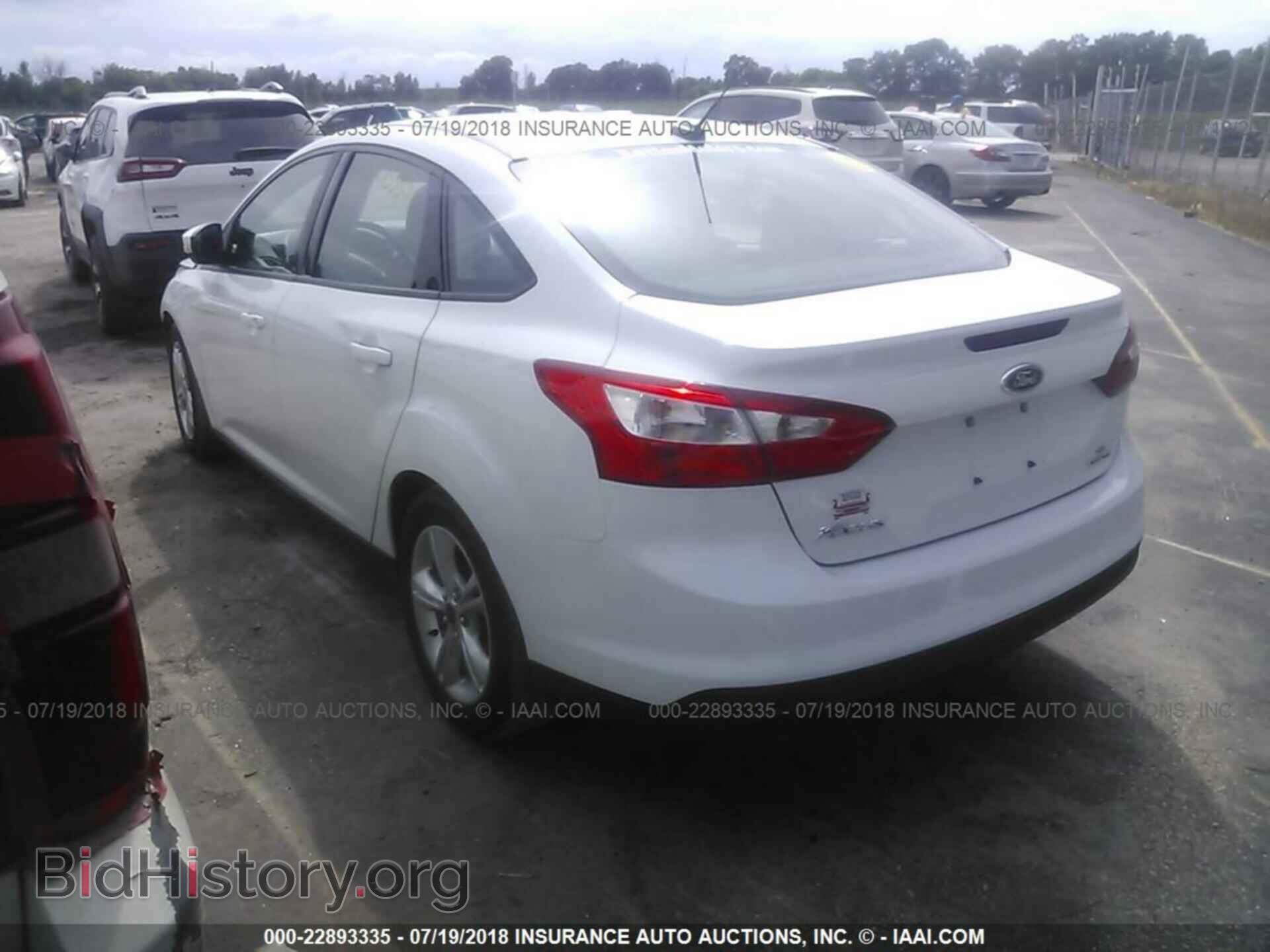 2014 Ford Focus - VIN: 1FADP3F20EL306568 - Photo 3