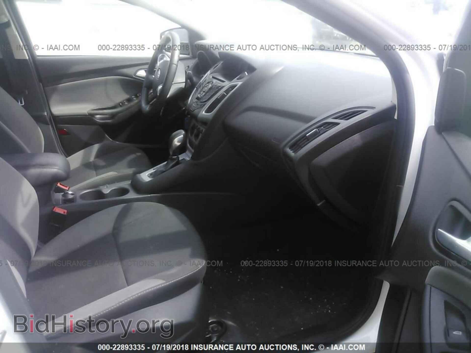 2014 Ford Focus - VIN: 1FADP3F20EL306568 - Photo 5