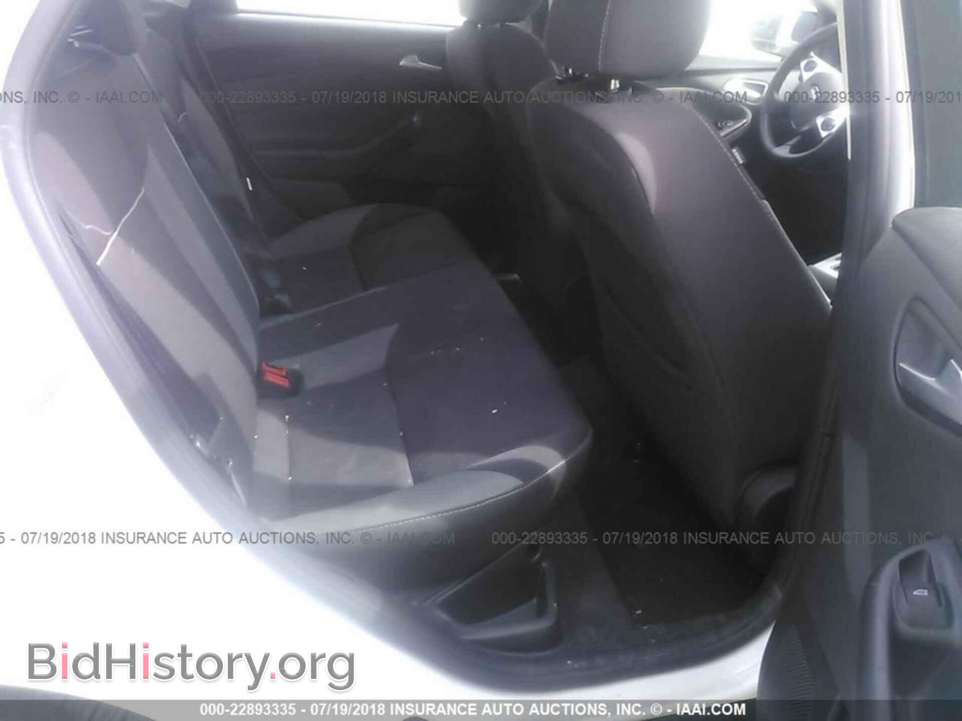 2014 Ford Focus - VIN: 1FADP3F20EL306568 - Photo 8