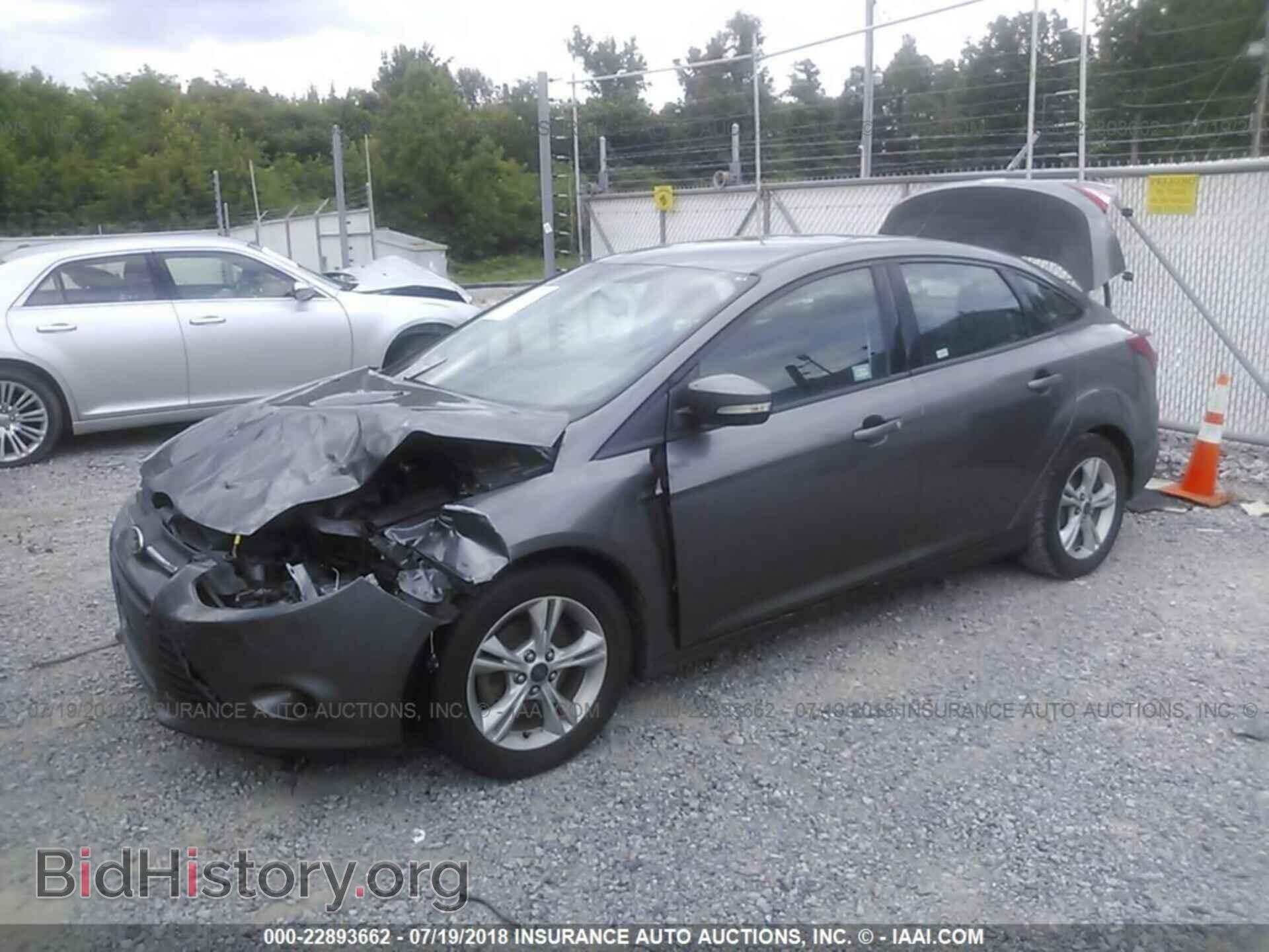 2014 Ford Focus - VIN: 1FADP3F20EL400224 - Photo 2