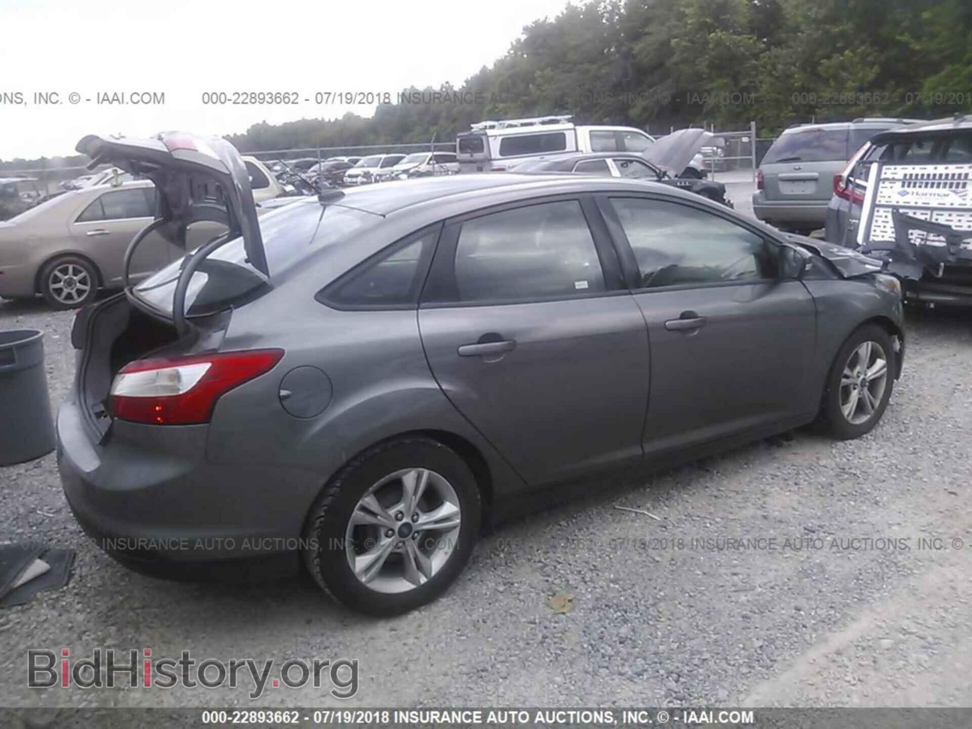 2014 Ford Focus - VIN: 1FADP3F20EL400224 - Photo 4