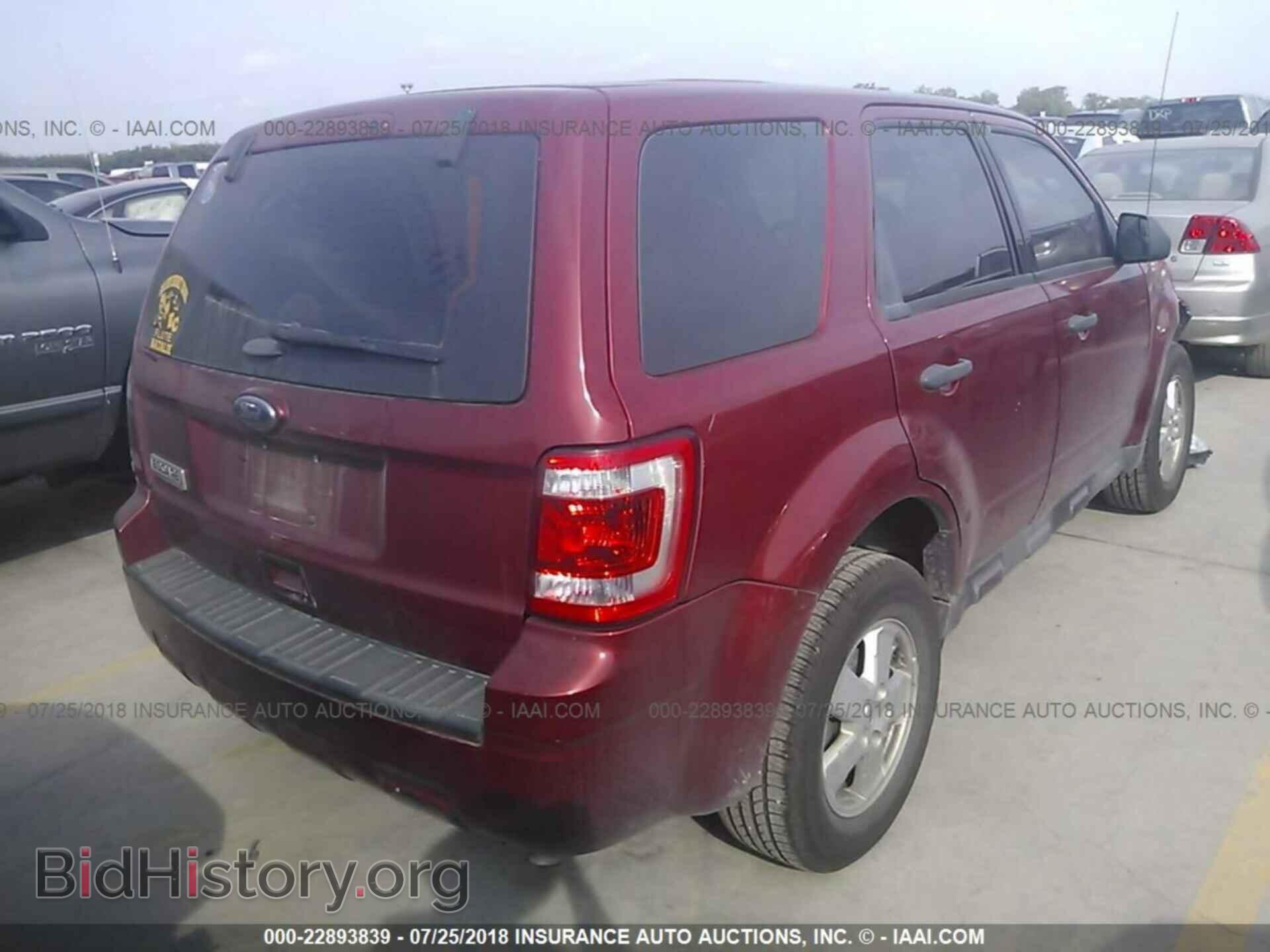 2012 Ford Escape - VIN: 1FMCU0C70CKC42981 - Photo 4