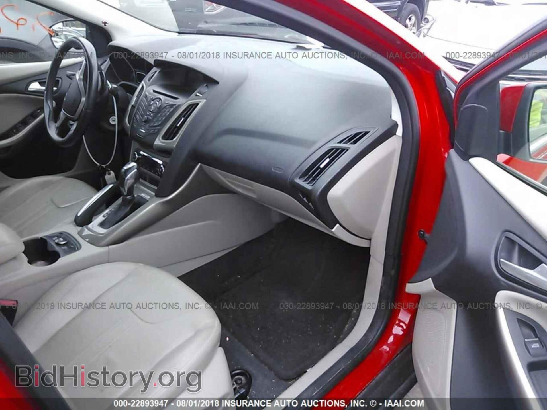 2012 Ford Focus - VIN: 1FAHP3H20CL210225 - Photo 5
