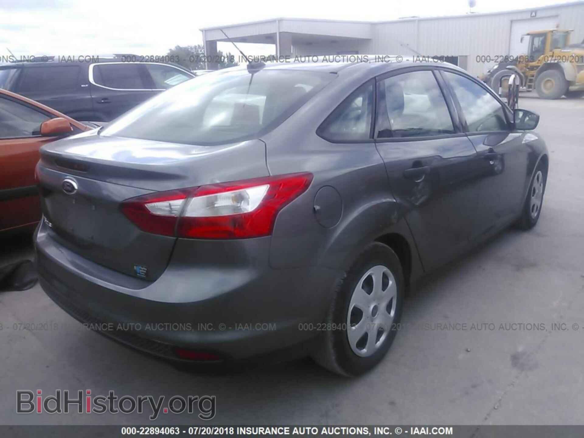 2012 Ford Focus - VIN: 1FAHP3E24CL355448 - Фото 4