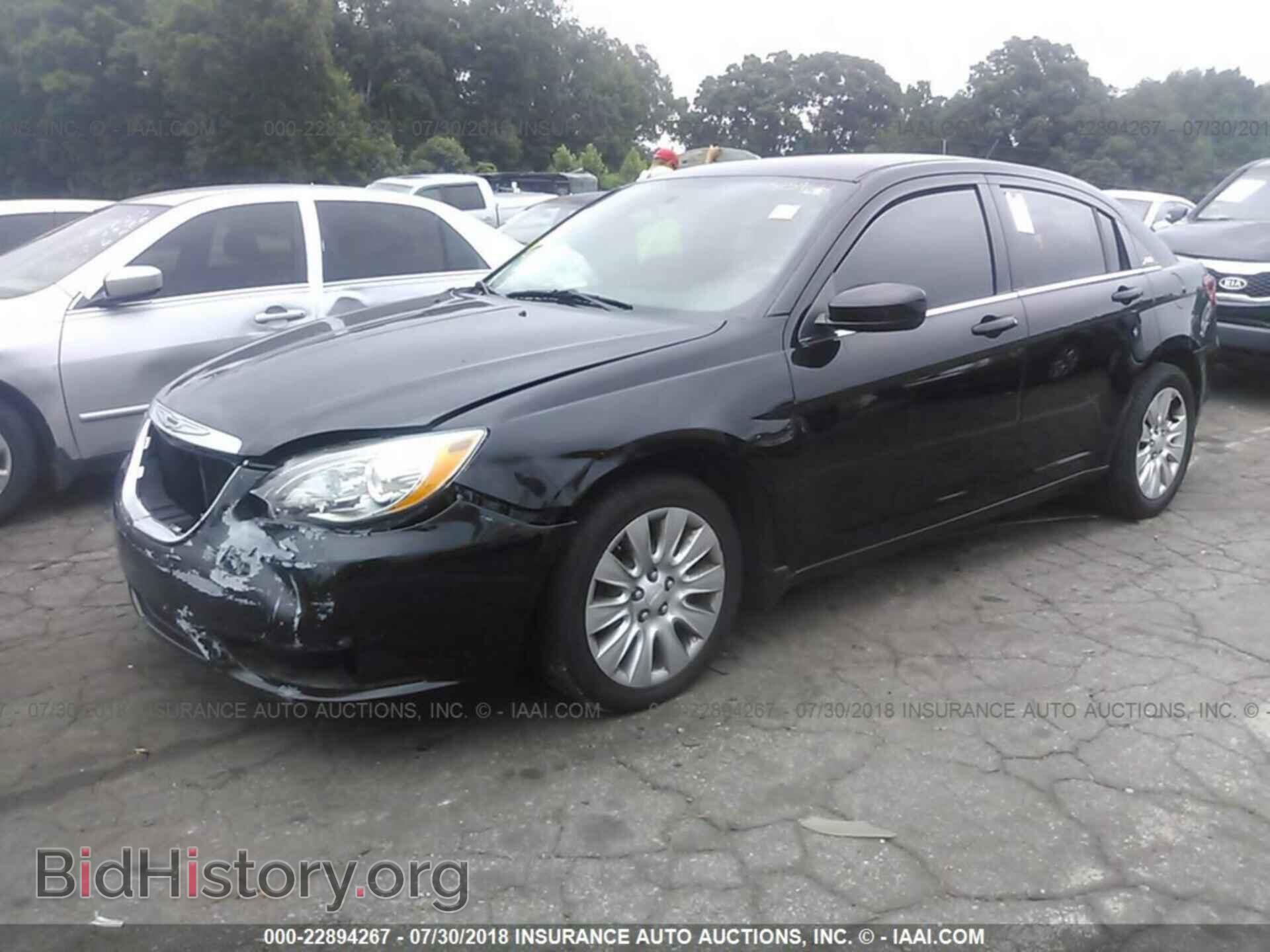 2014 Chrysler 200 - VIN: 1C3CCBAB5EN142178 - Фото 2