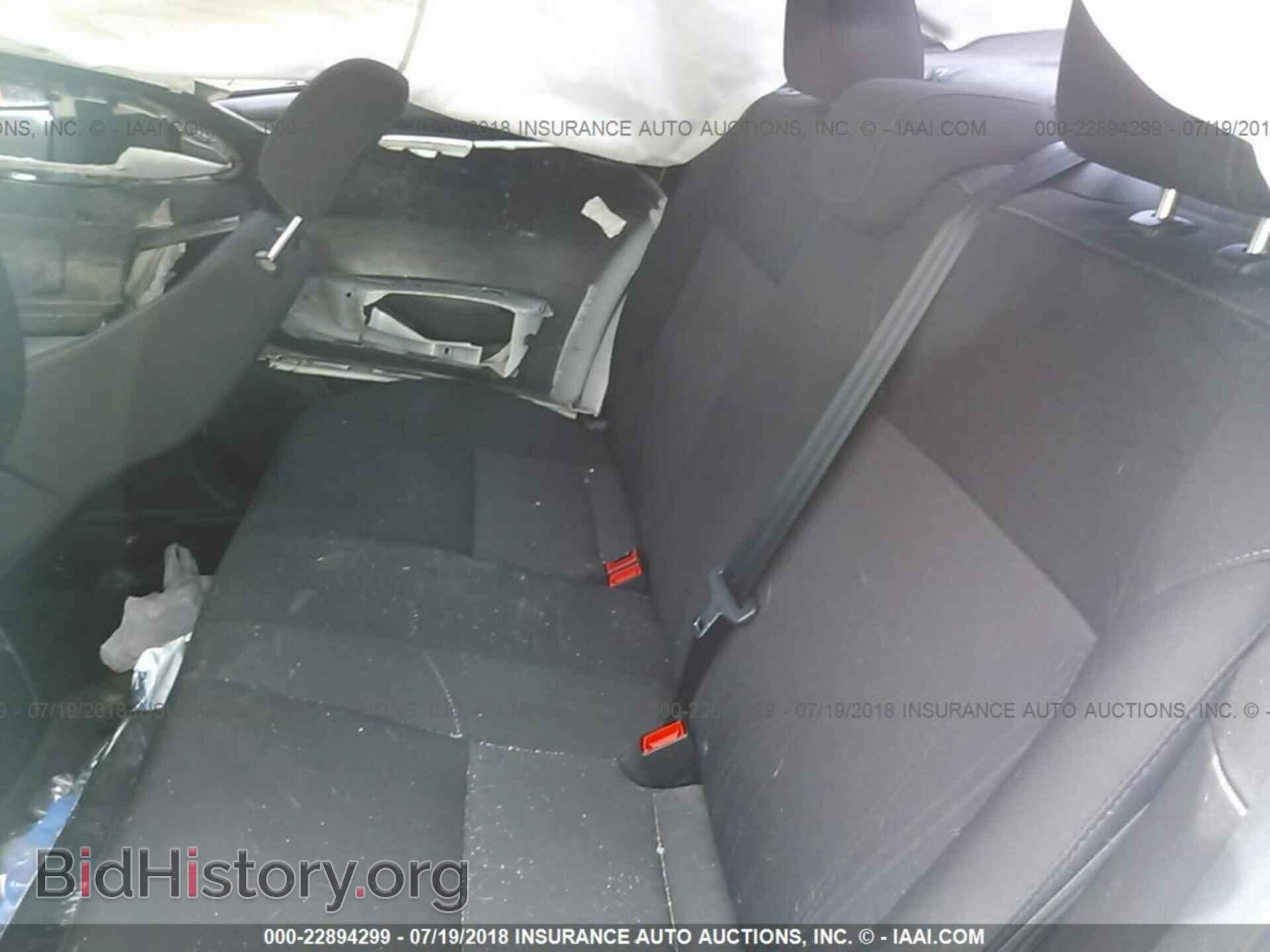 2016 Ford Focus - VIN: 1FADP3E29GL356826 - Photo 8