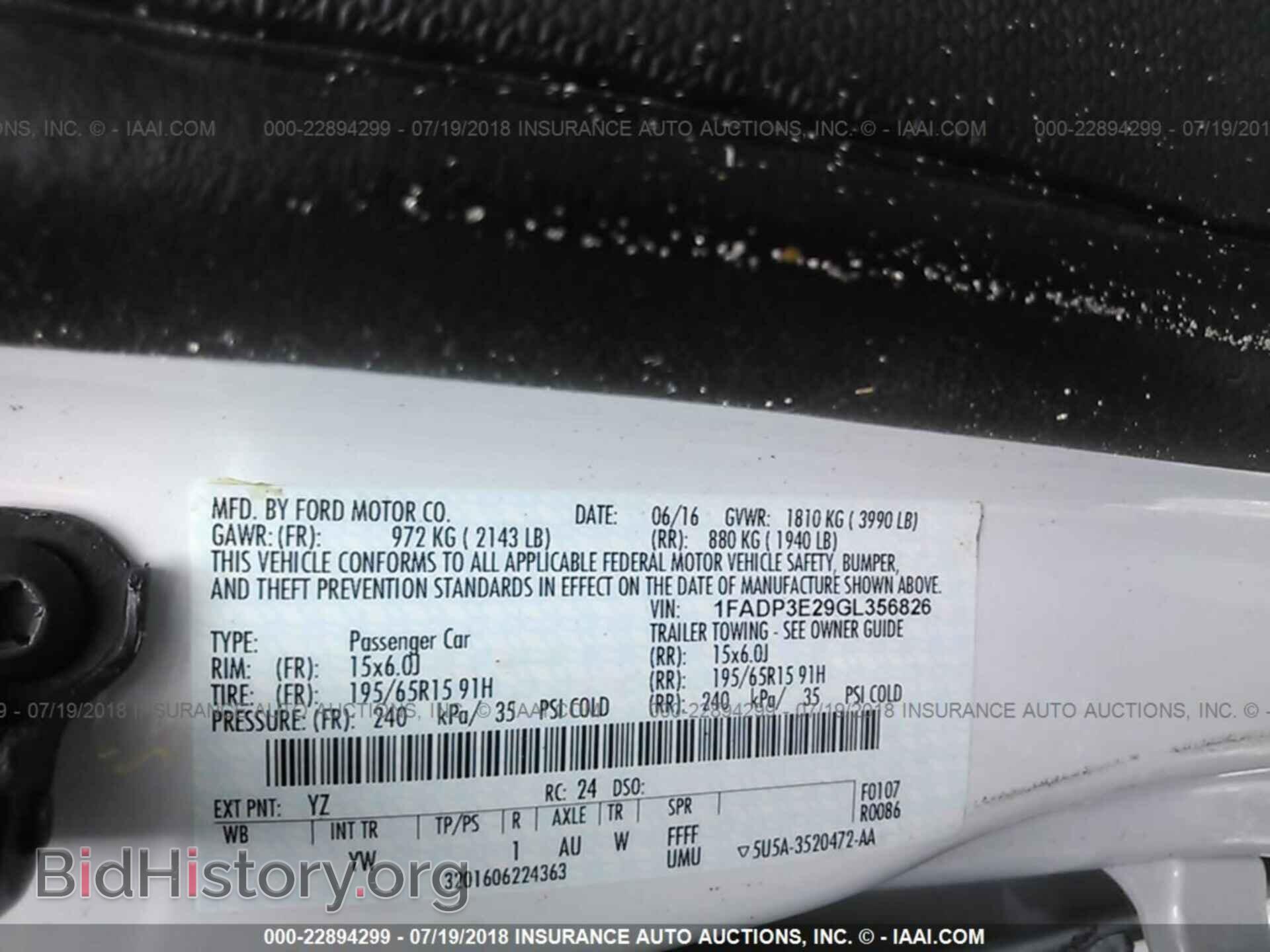 2016 Ford Focus - VIN: 1FADP3E29GL356826 - Photo 9