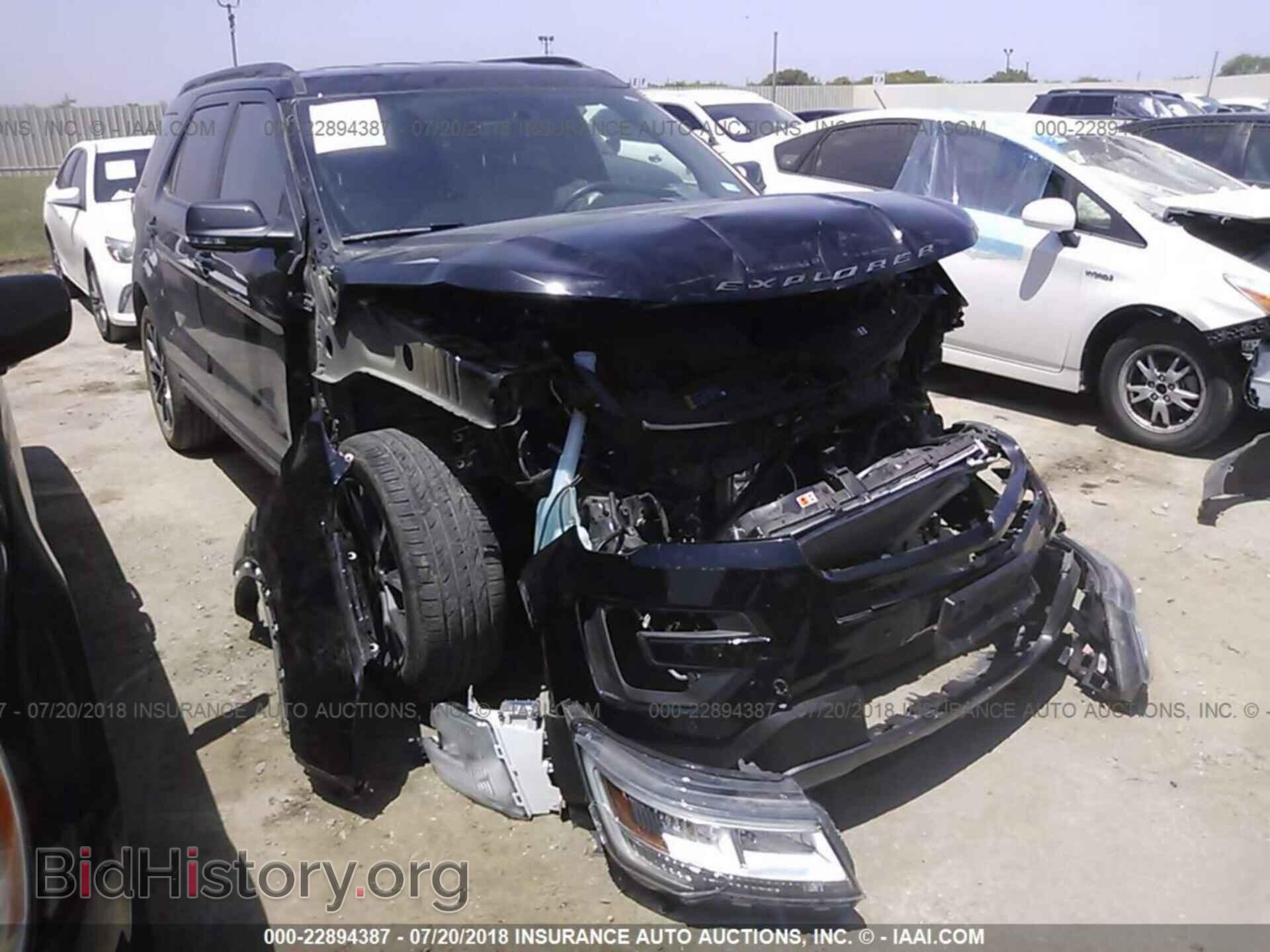 Photo 1FM5K7D81HGE22799 - Ford Explorer 2017