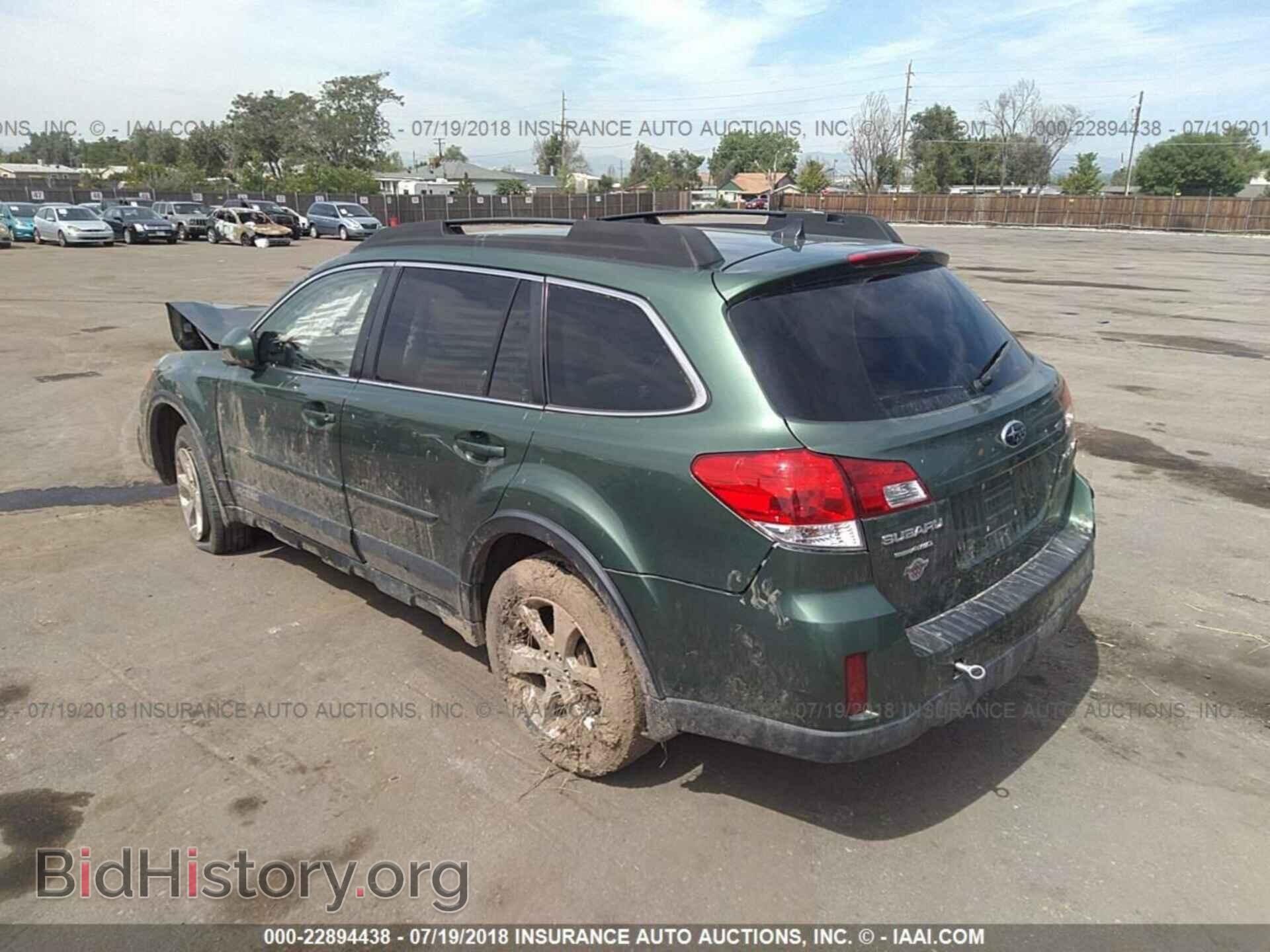 2014 Subaru Outback - VIN: 4S4BRCCCXE3271025 - Фото 3