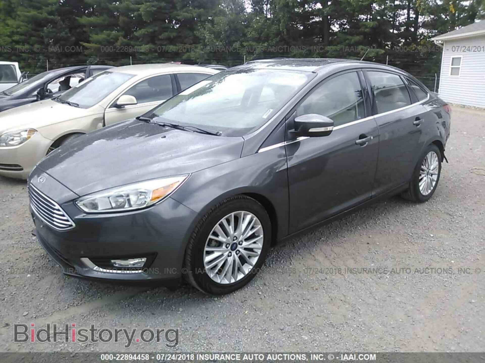 2015 Ford Focus - VIN: 1FADP3J2XFL305226 - Photo 2