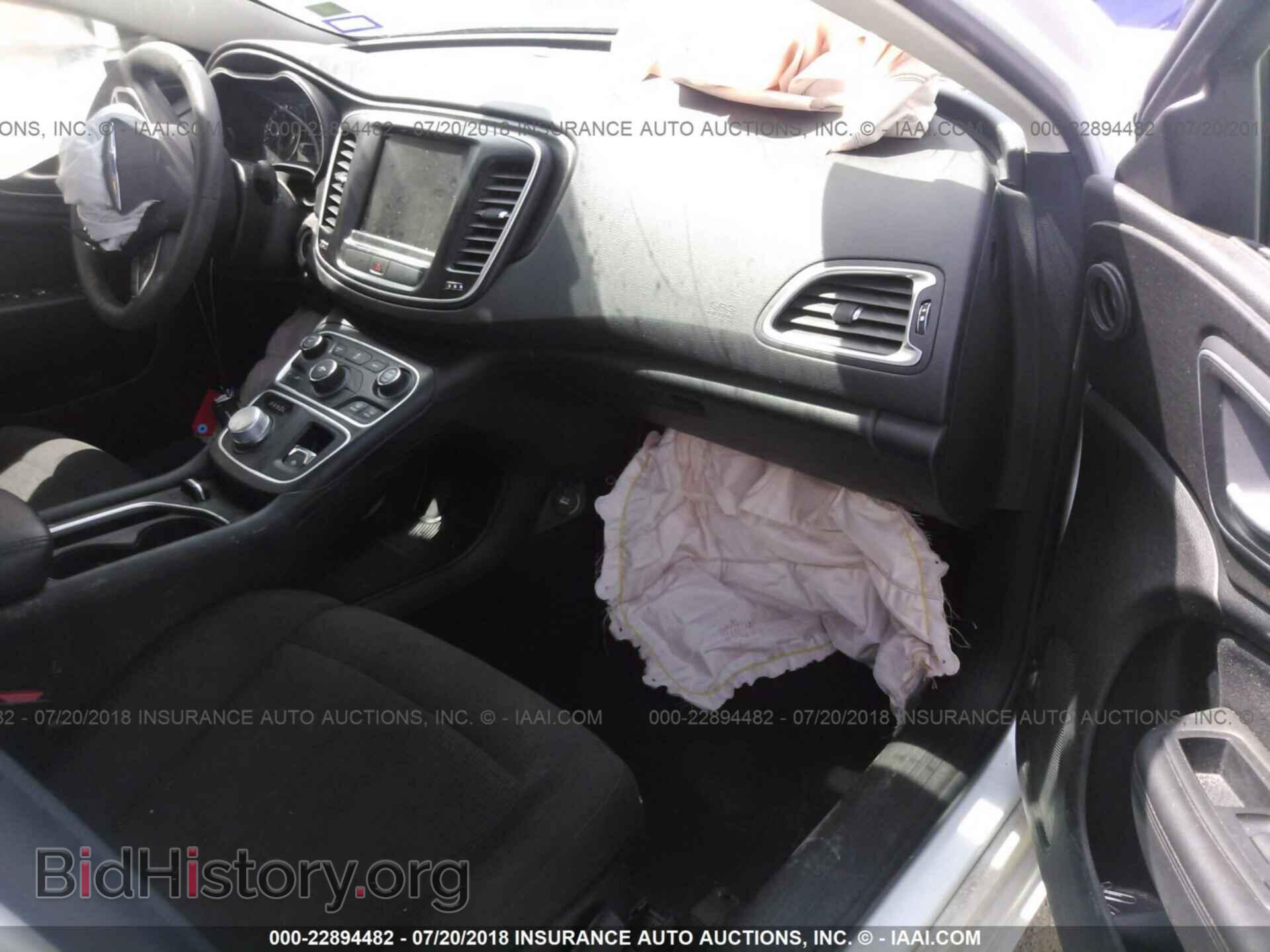 2016 Chrysler 200 - VIN: 1C3CCCAB2GN169377 - Фото 5