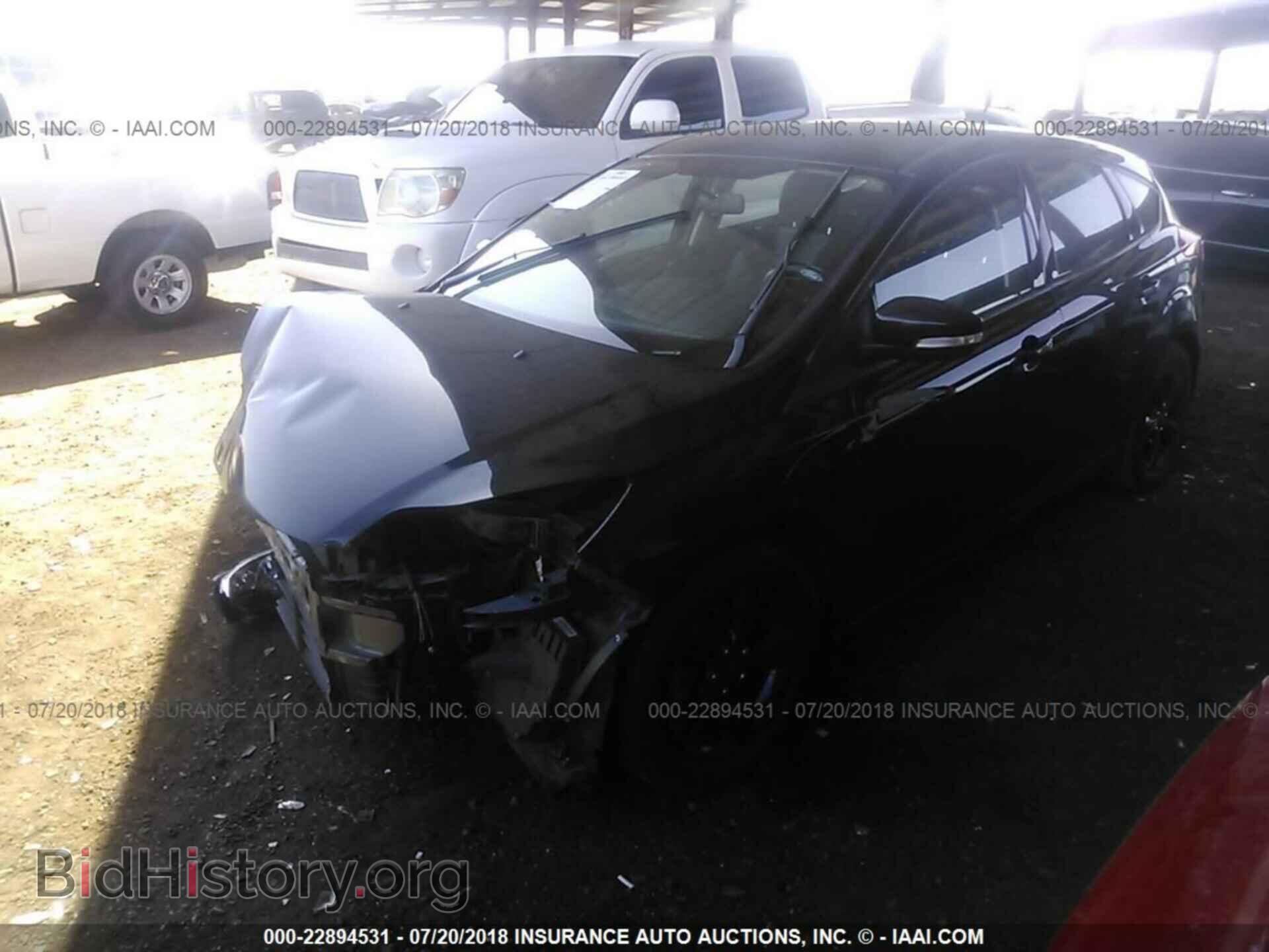 2014 Ford Focus - VIN: 1FADP3K20EL463586 - Photo 2
