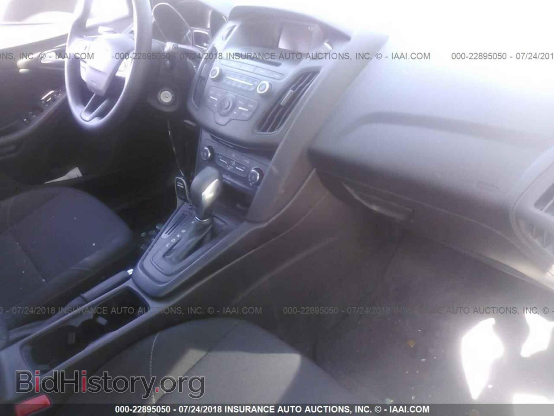 2017 Ford Focus - VIN: 1FADP3K24HL214518 - Photo 5