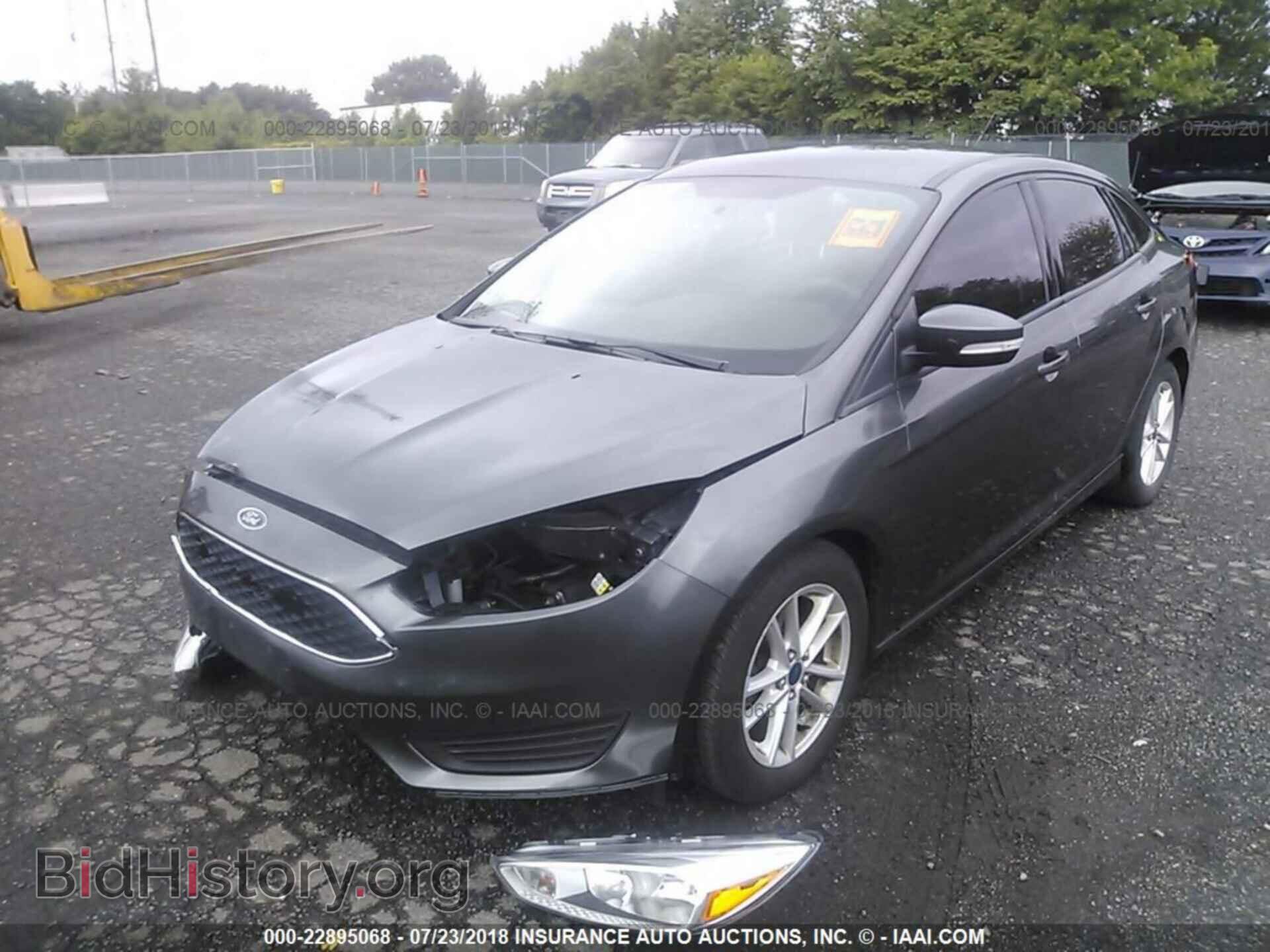 2015 Ford Focus - VIN: 1FADP3F29FL273670 - Фото 2