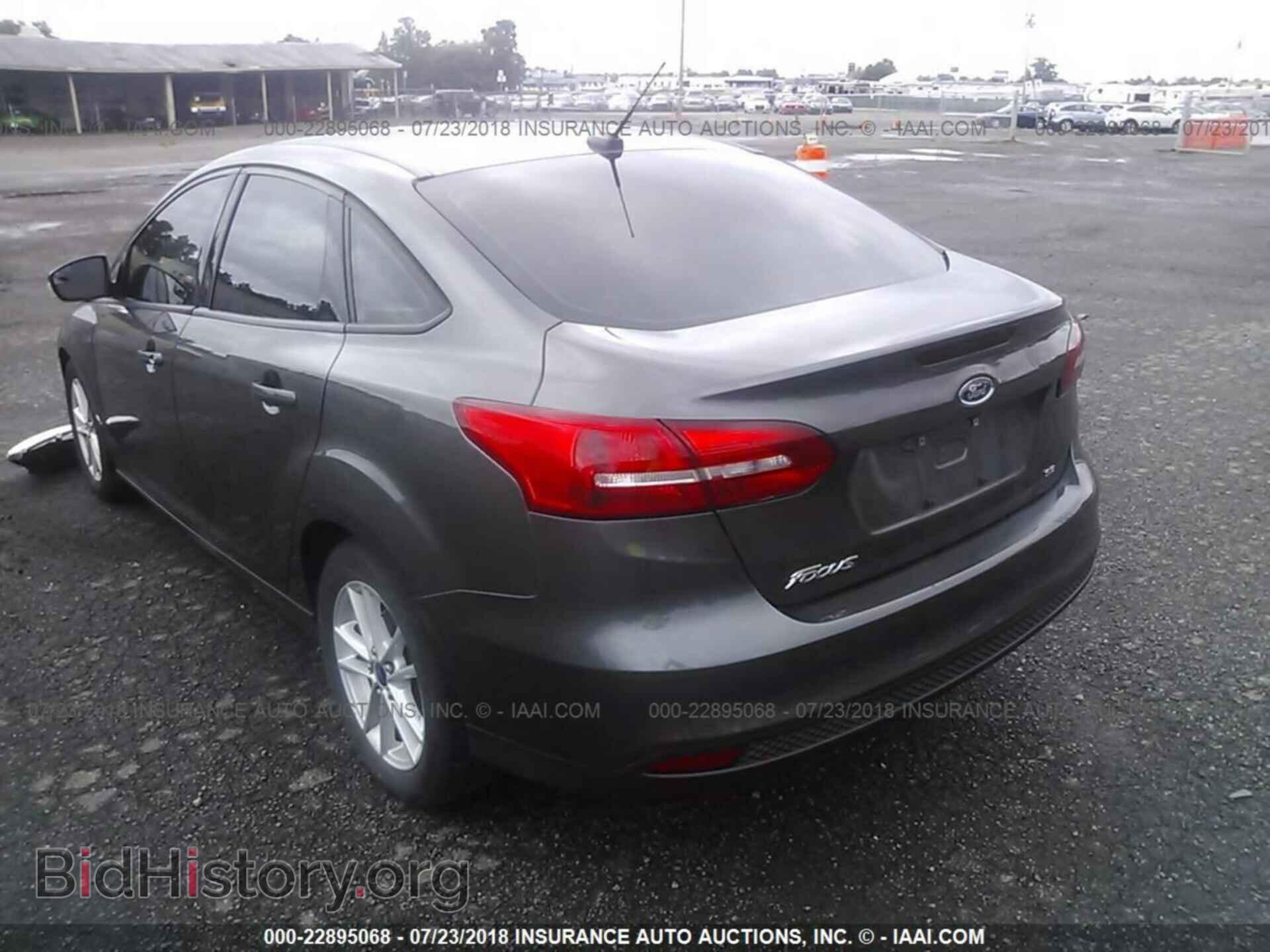 2015 Ford Focus - VIN: 1FADP3F29FL273670 - Фото 3