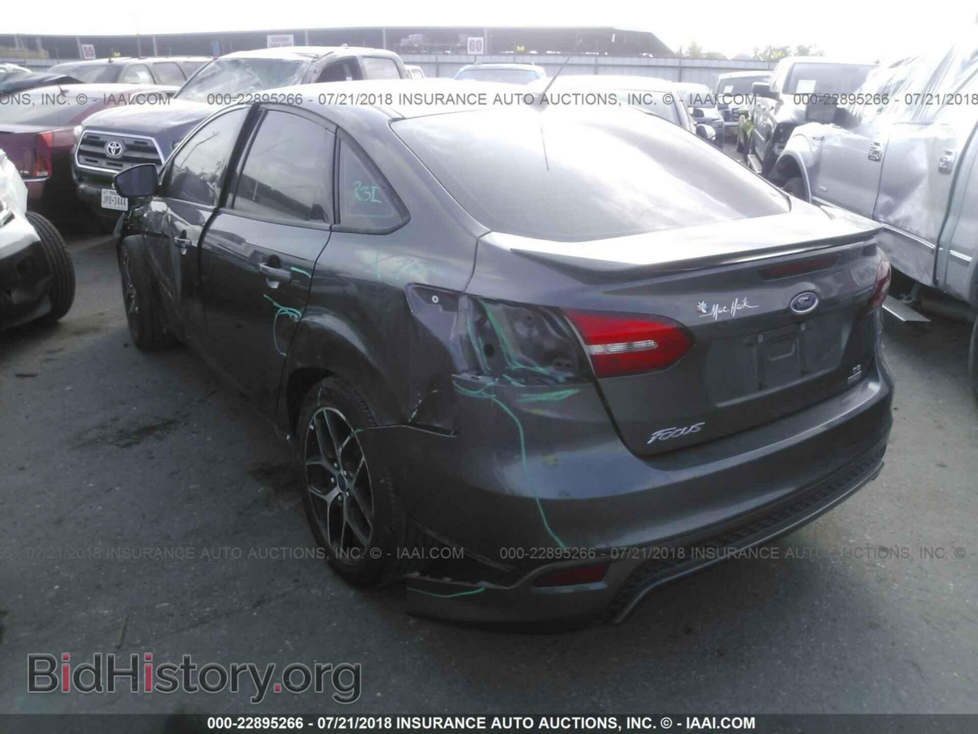 2015 Ford Focus - VIN: 1FADP3FE1FL361283 - Photo 3
